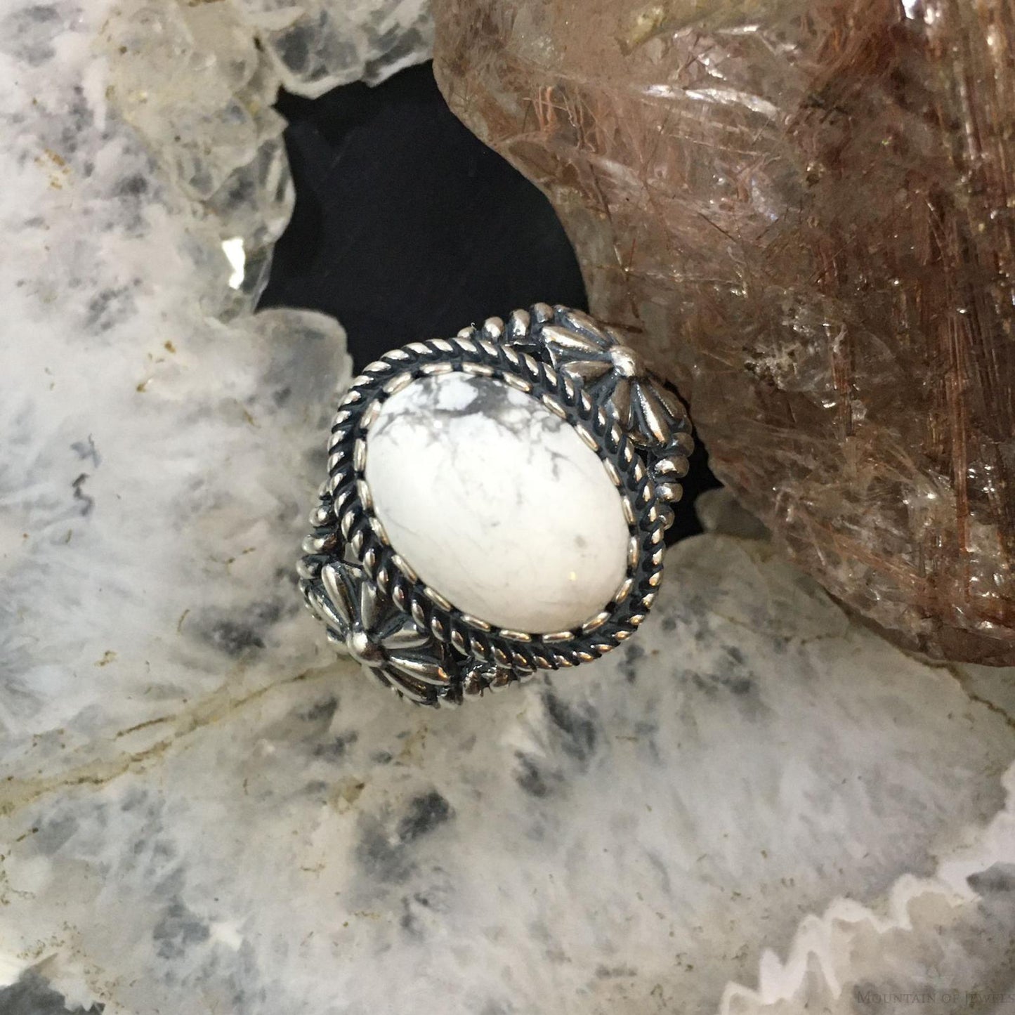 Carolyn Pollack Vintage Southwestern Style Sterling Silver Oval Howlite Decorated Ring For Women