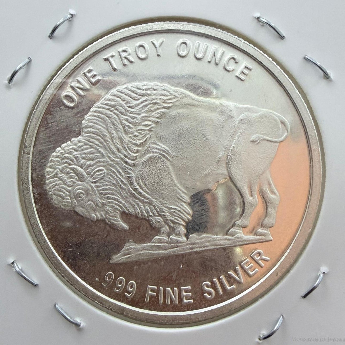US One Troy Ounce Buffalo Indian Head Design .999 Fine Silver Round #121325-4HH