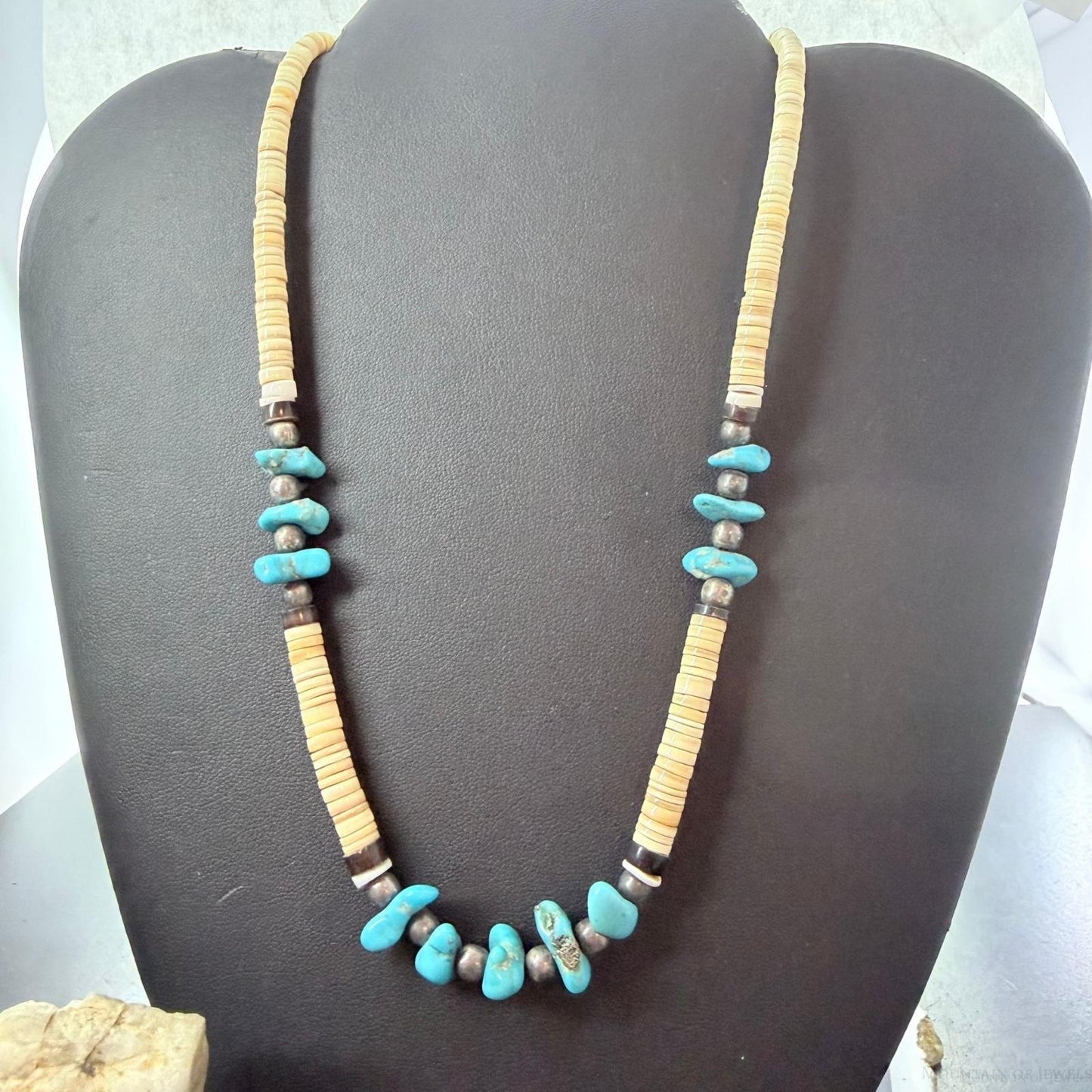 Vintage Native American Heishi and Turquoise Beads 19" Necklace For Women