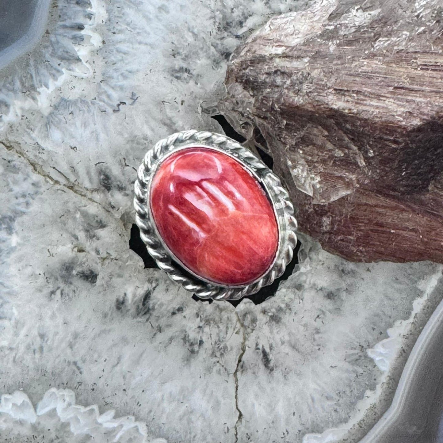 Joe Piaso, Jr. Sterling Silver Oval Orange Spiny Oyster Decorated Ring Size 8 For Women