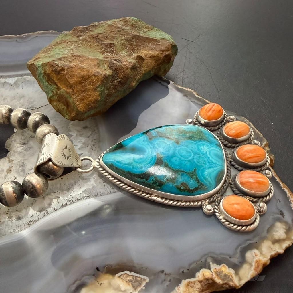 Sterling Silver Southwestern Style Malachite Chrysocolla&Spiny Oyster Decorated Pendant