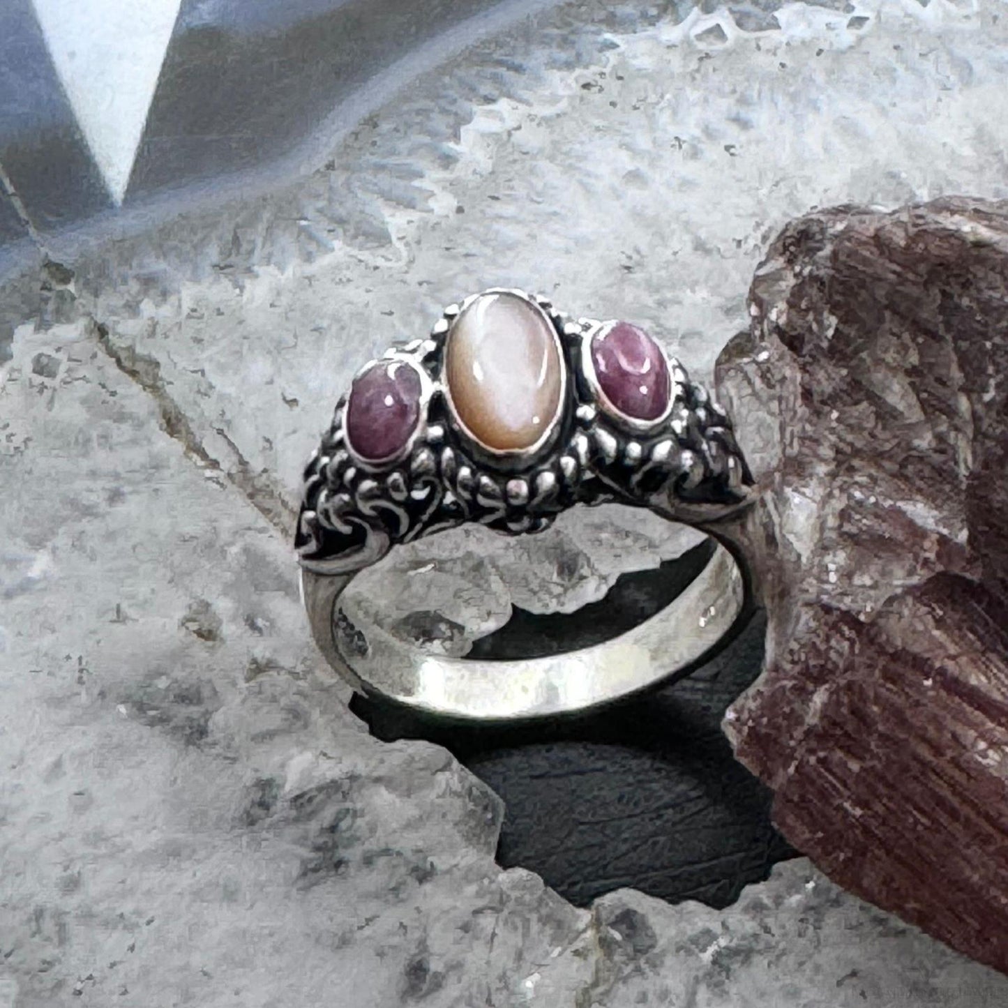 Carolyn Pollack Sterling Silver Oval Peach Mother of Pearl & Rhodonite Ring For Women