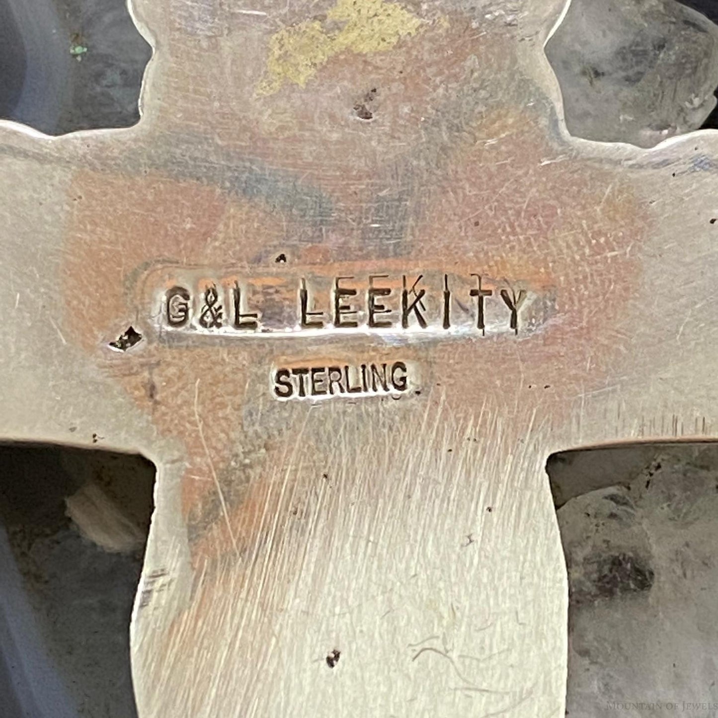 G & L Leekity Vintage Sterling Silver Sandcast Malachite Unisex Cross Pendant