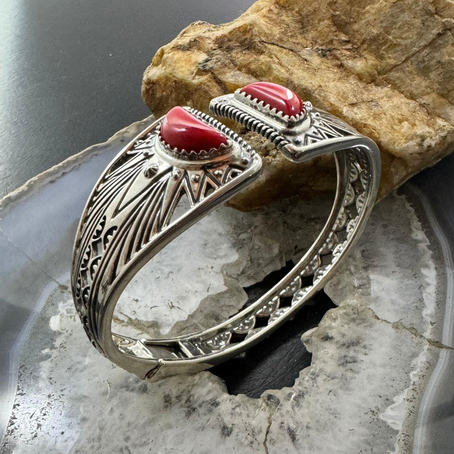 Carolyn Pollack Sterling Silver Red Jasper Decorated Hinged Bracelet For Women