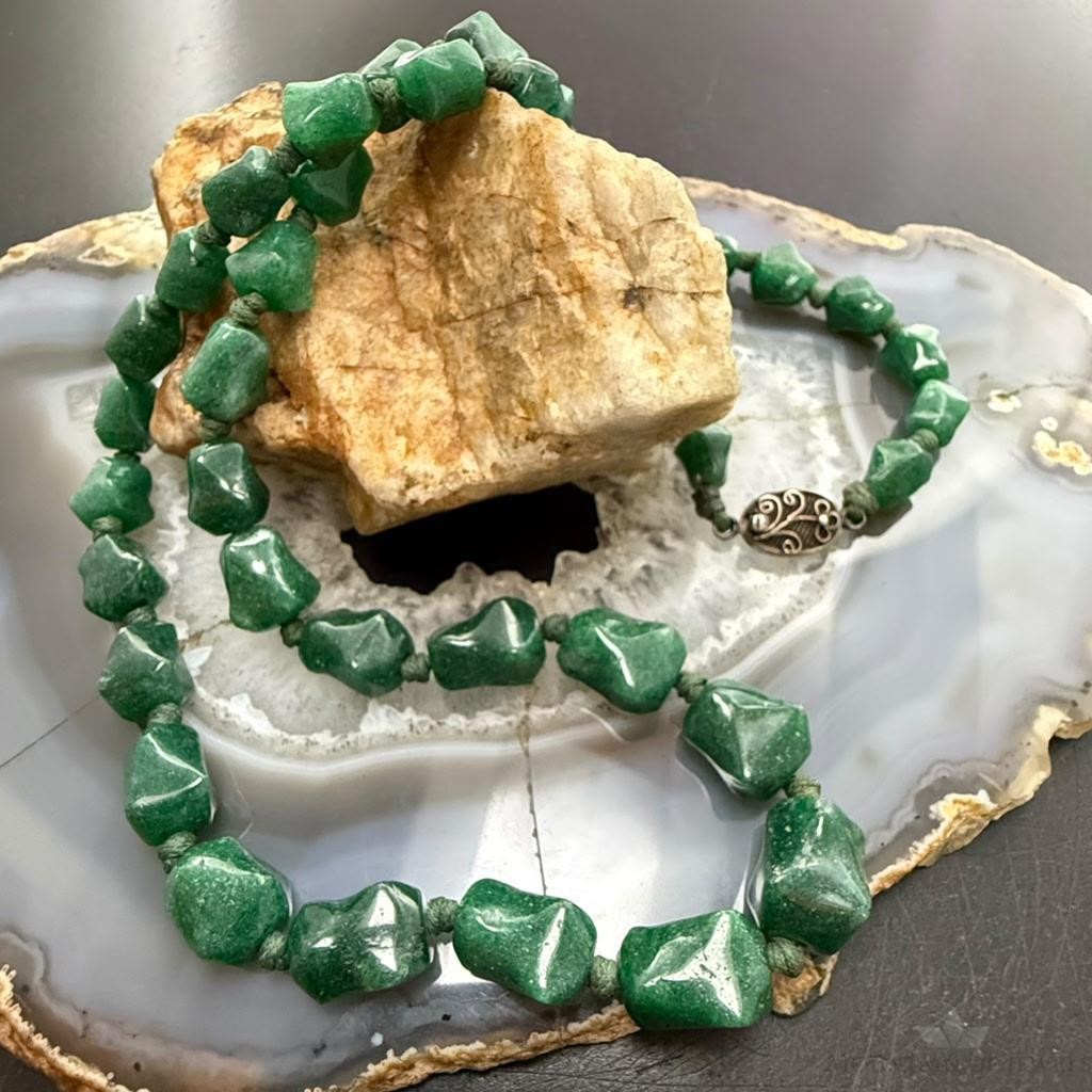 Vintage Sterling Silver  Knobby Shaped Aventurine Beaded Strung 22" Necklace For Women