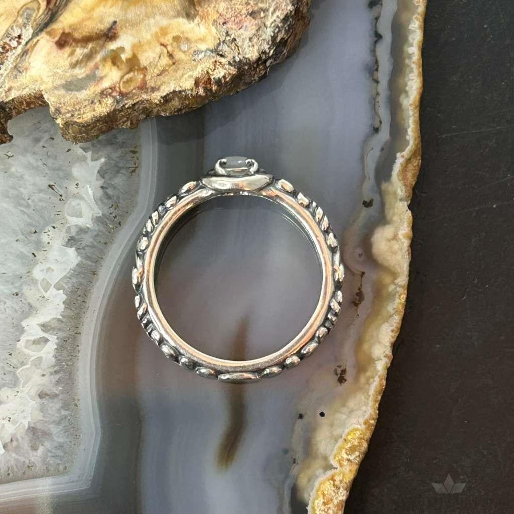 Carolyn Pollack Sterling Silver Oval MOP Slim Decorated Ring For Women