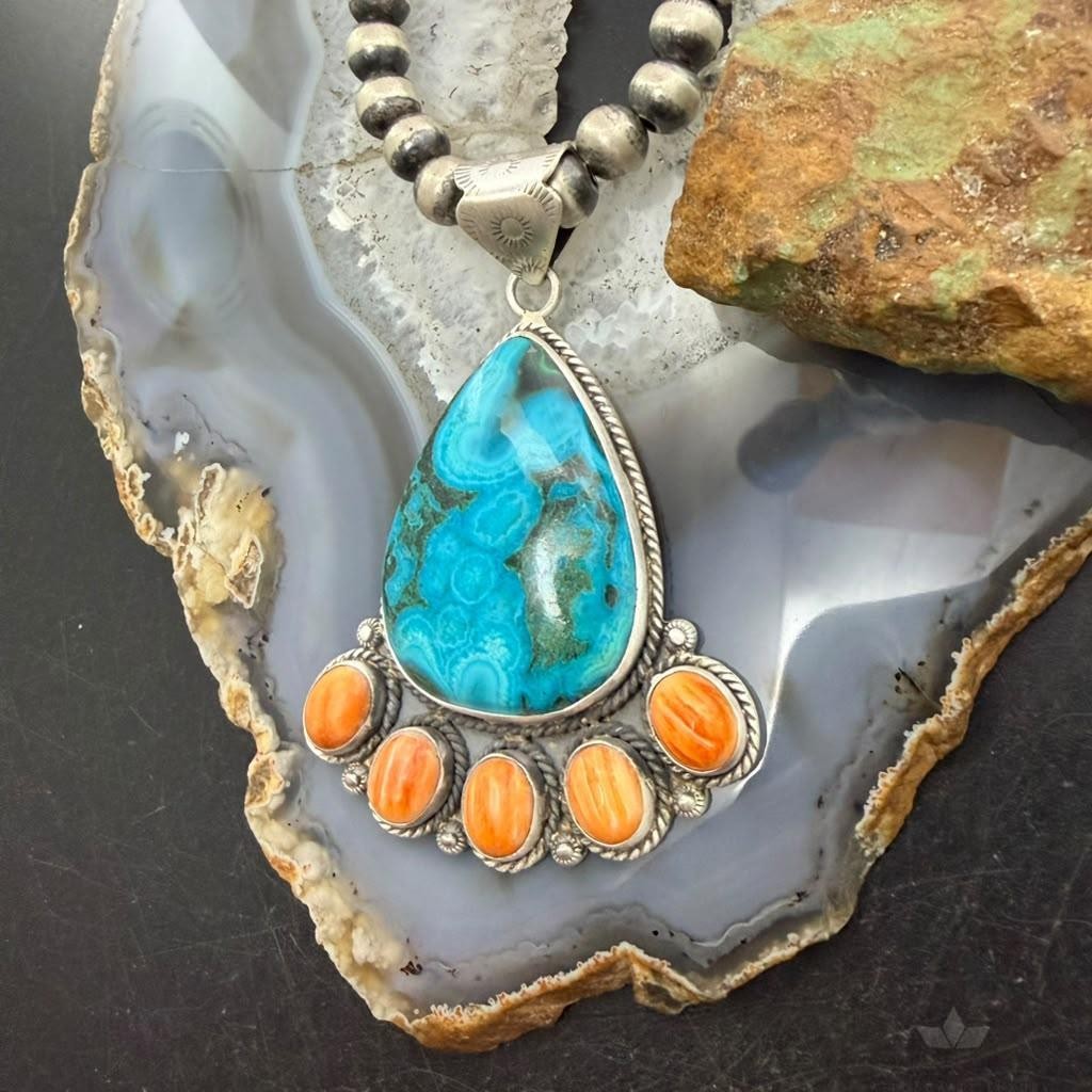 Sterling Silver Southwestern Style Malachite Chrysocolla&Spiny Oyster Decorated Pendant