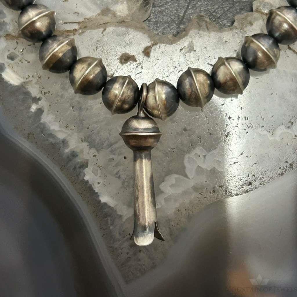 Sterling Silver Navajo Pearl Beads w/Single Squash 8" Bracelet For Women