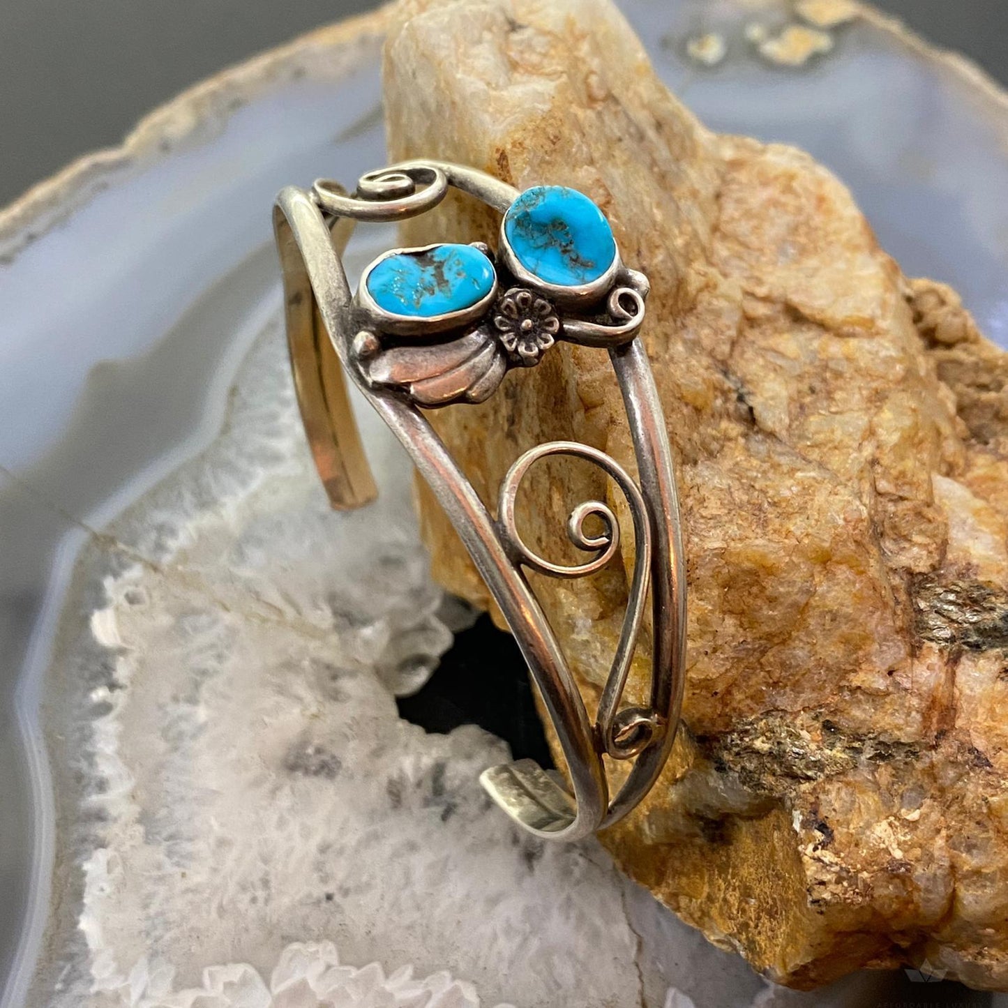 Vintage Native American Silver 2 Oval Kingman Turquoise Decorated Bracelet