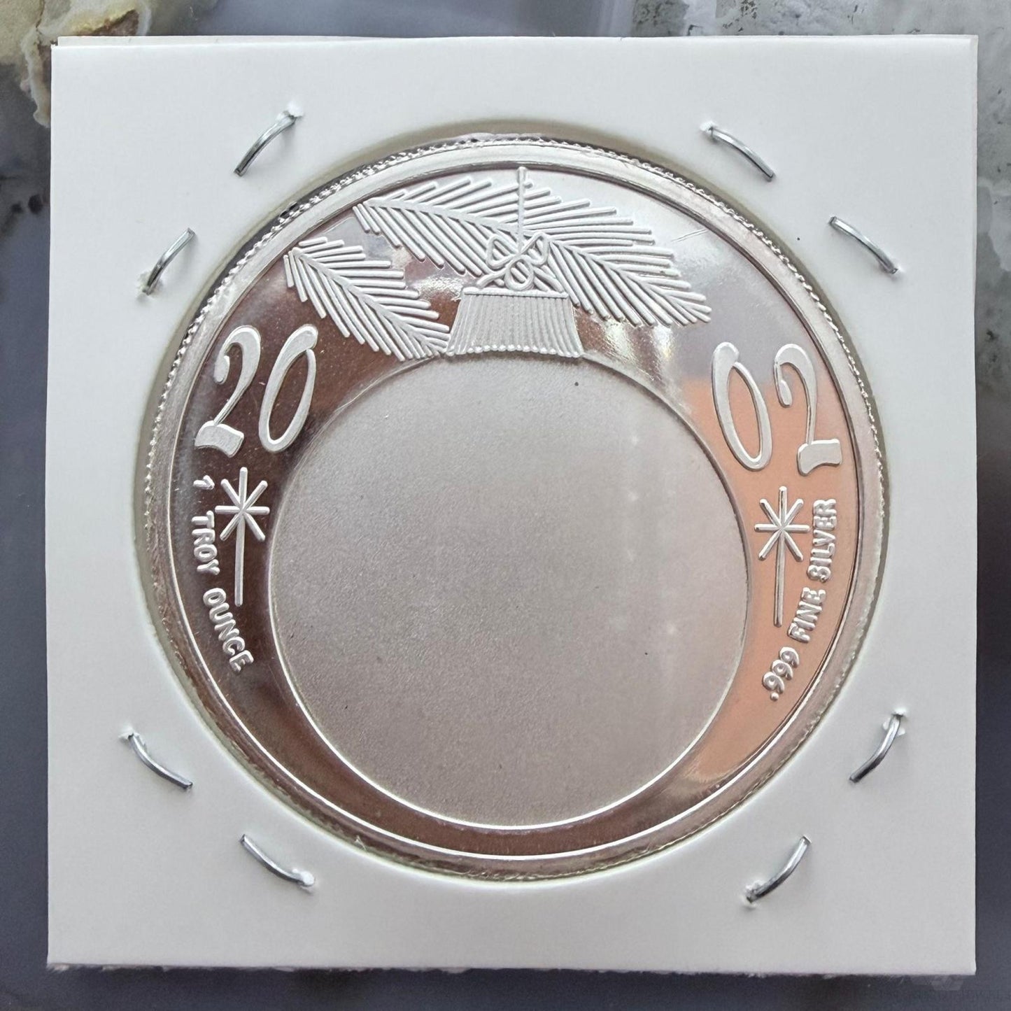 Vintage US 2002 One Troy Ounce .999 Fine Silver Holiday Theme #102525-4HXPE