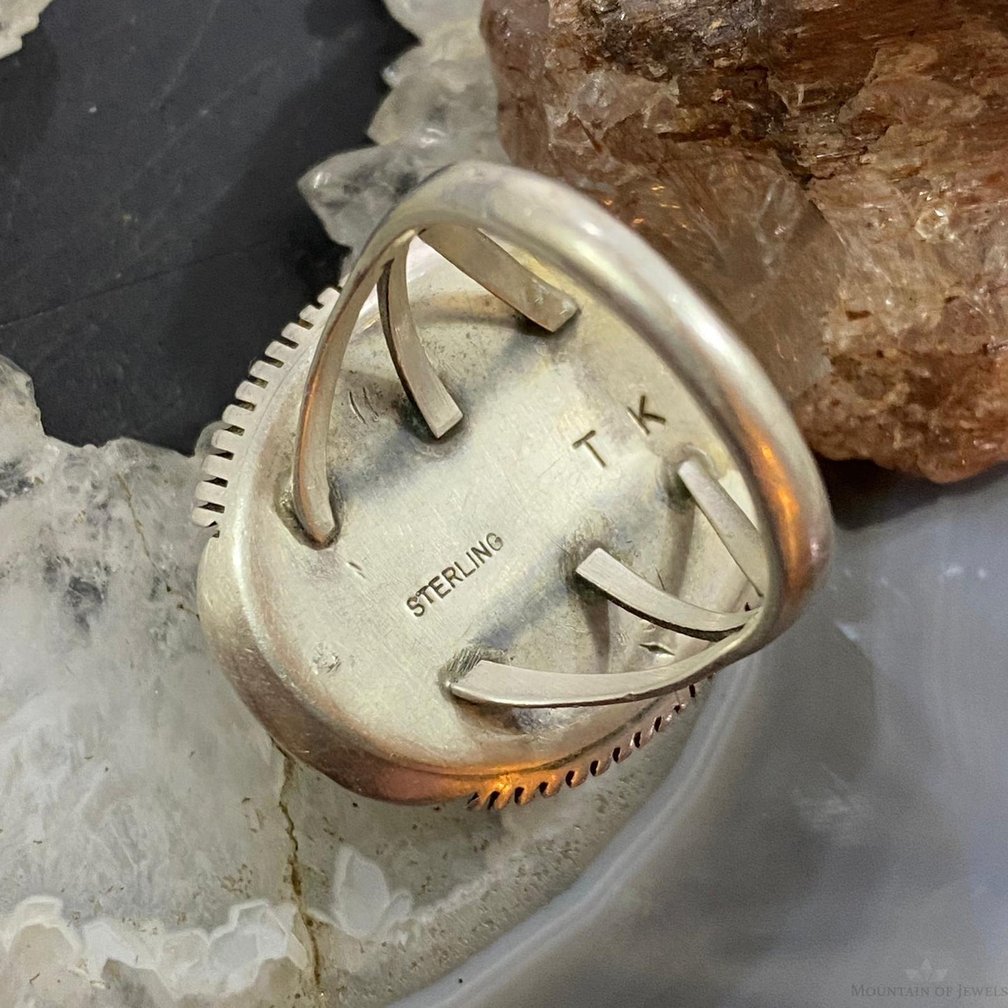 Vintage Native American Sterling Oval Gaspeite Decorated Unisex Ring Size 11.75
