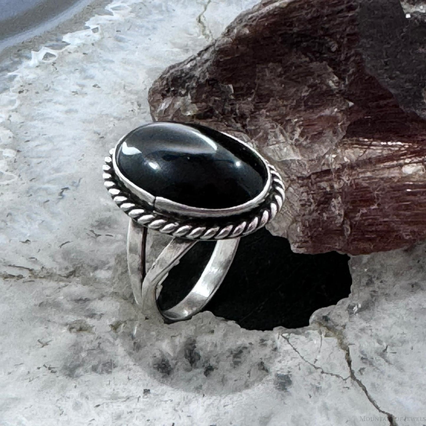 Gilo & Grace Nakai Sterling Silver Oval Onyx Decorated Split Shank Ring Size 7 For Women