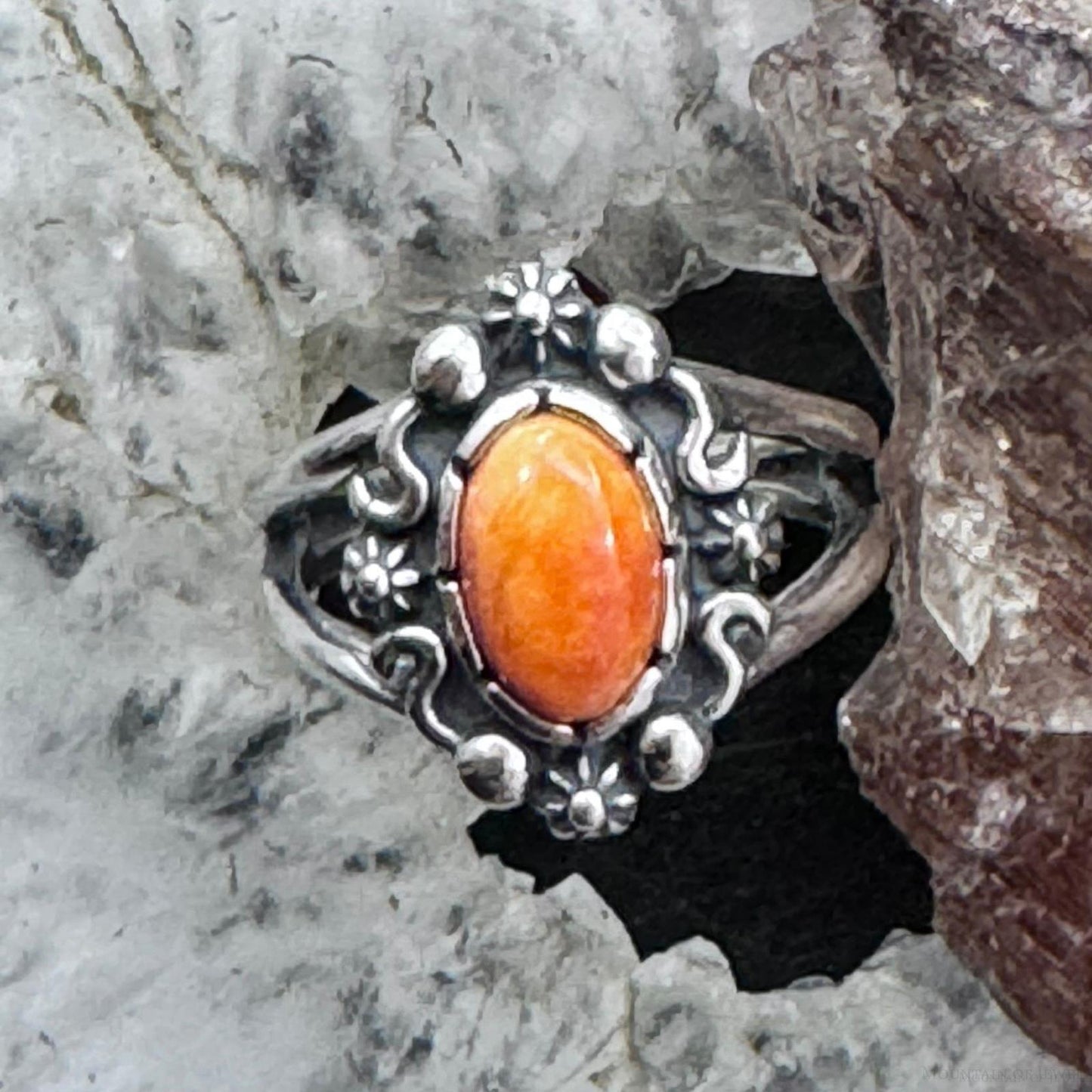 Carolyn Pollack Sterling Silver Orange Spiny Oyster Decorated Split Shank Ring For Women