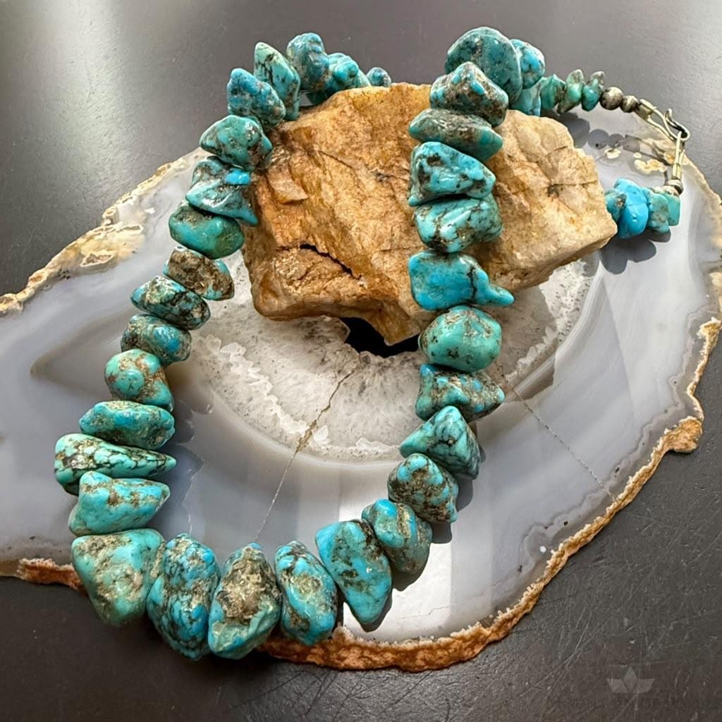 Vintage Native American Silver Rough Graduated kingman Turquoise 18" Necklace For Women