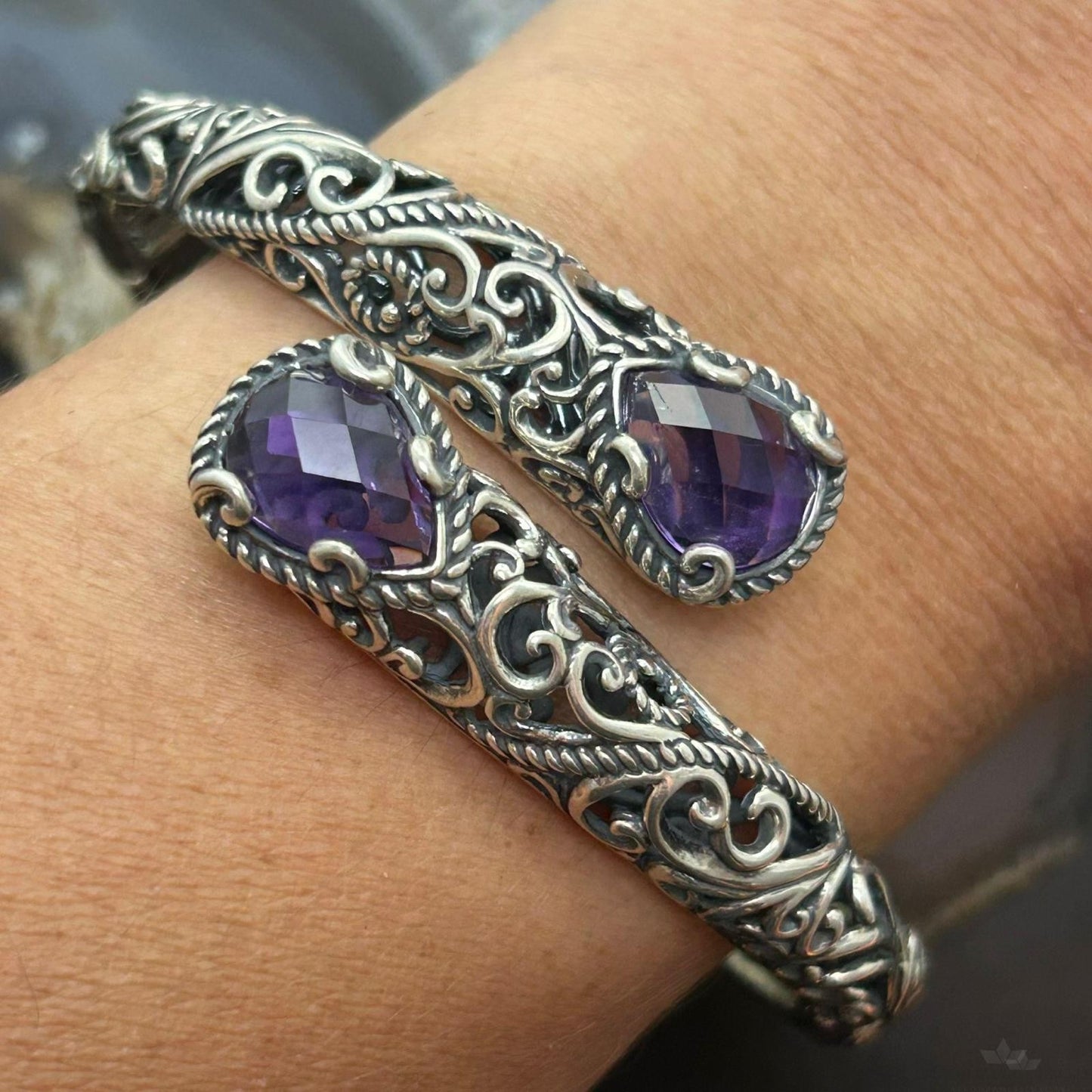 Carolyn Pollack Sterling Silver Faceted Amethyst Overlapping Decorated Hinged Bracelet