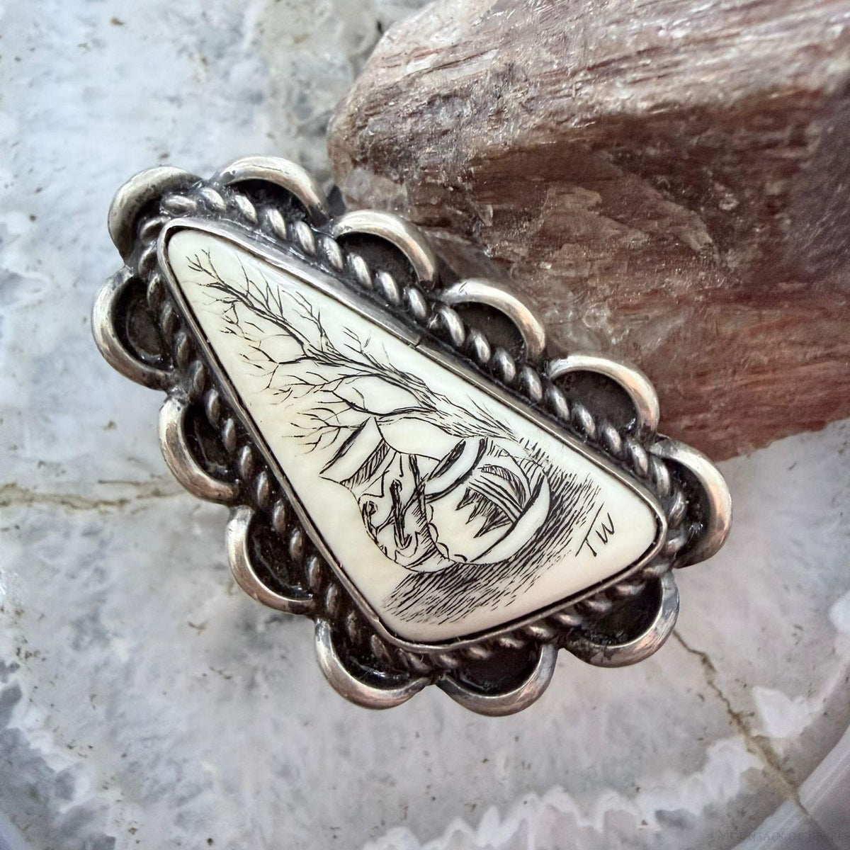 Vintage Native American Sterling Scrimshaw Style On Gemstone Ring Size 8 For Women