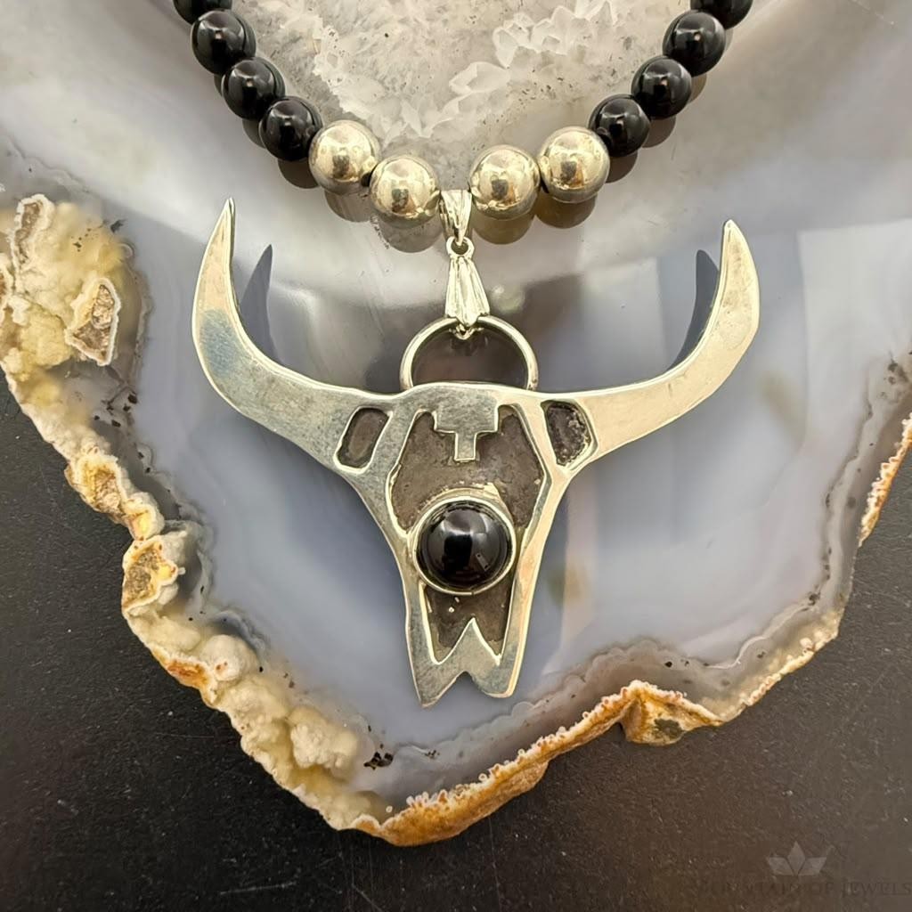 Frank Chavez Sterling Silver Native American Long Horn on Onyx 21" Necklace For Women