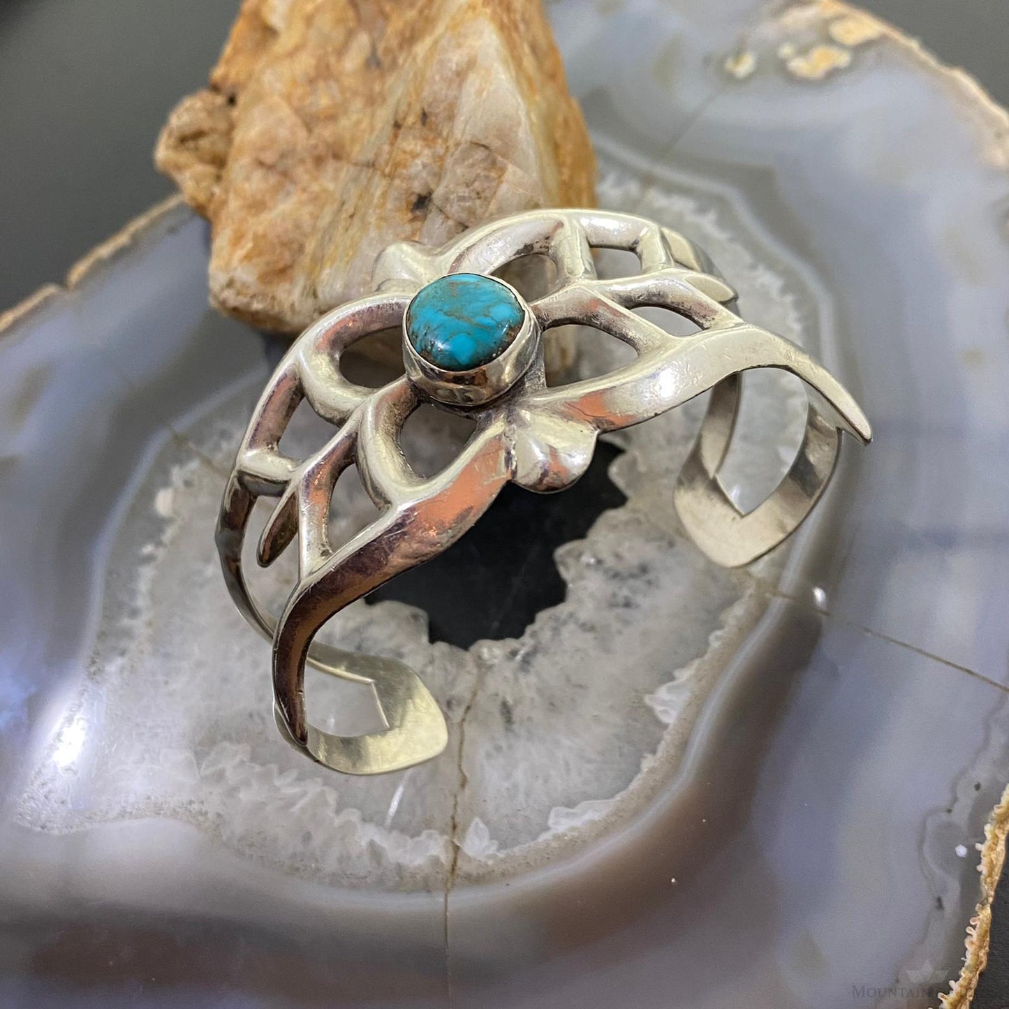 Vintage Native American Silver Oval Bisbee Turquoise Sandcast Bracelet
