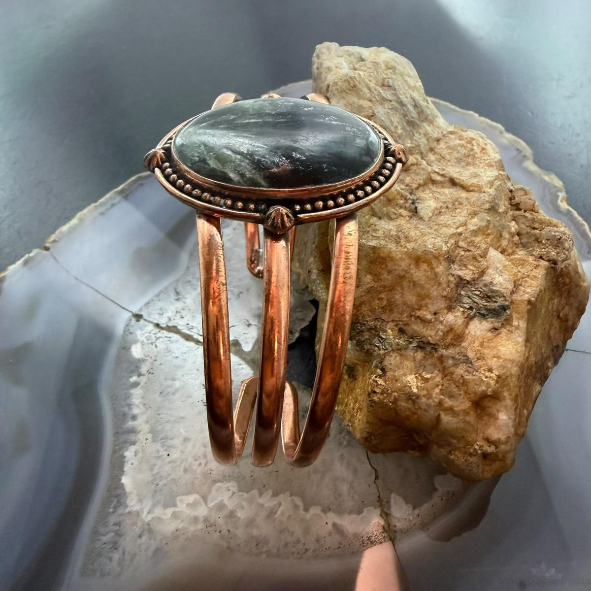Copper Southwestern Style Oval Serpentine Decorated Bracelet For Women