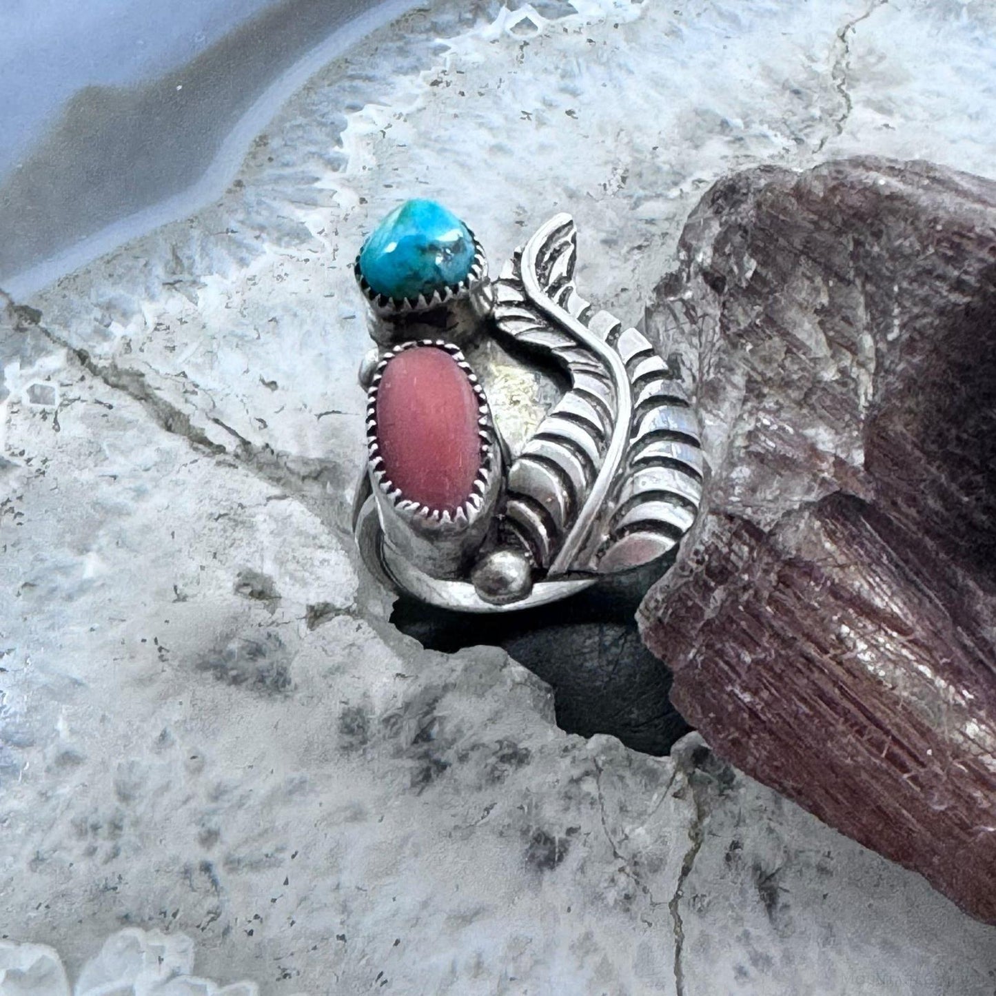 Vintage Signed Native American Silver Coral & Turquoise Leaves Decorated Ring For Women
