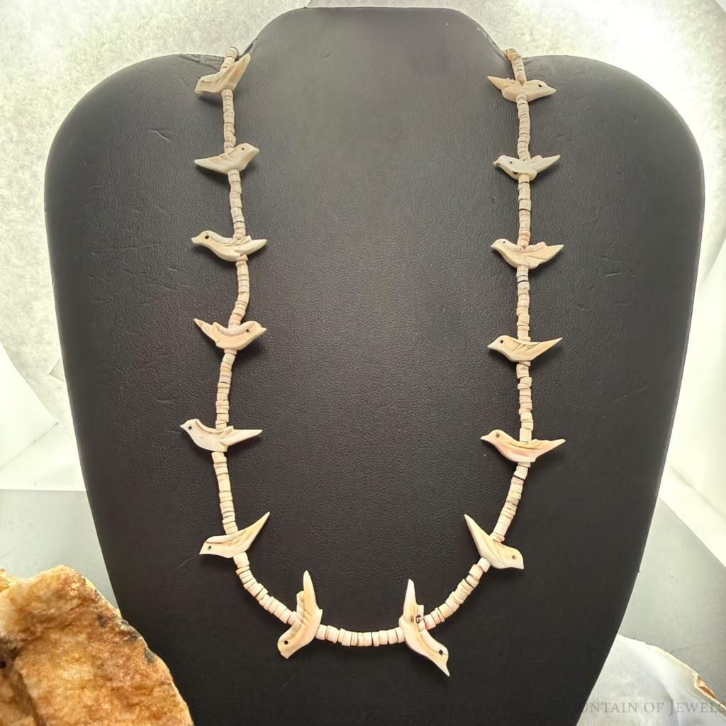 Vintage Native American Heishi Beads & 16 Carved Shell Birds Necklace For Women