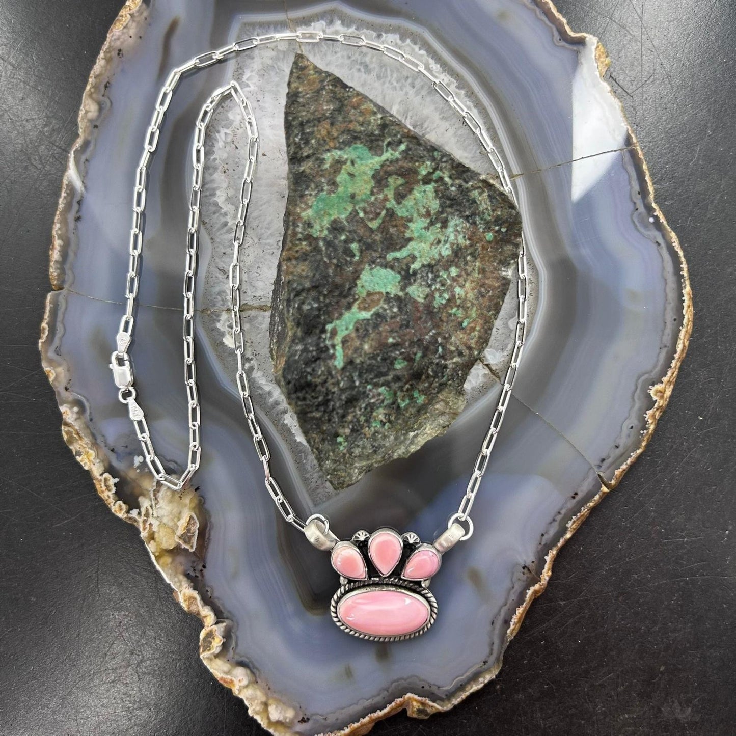 Native American Sterling Silver Teardrop & Oval Pink Conch Pendant W/Necklace For Women