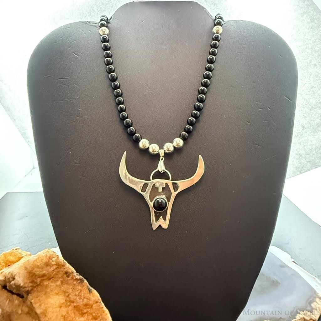 Frank Chavez Sterling Silver Native American Long Horn on Onyx 21" Necklace For Women