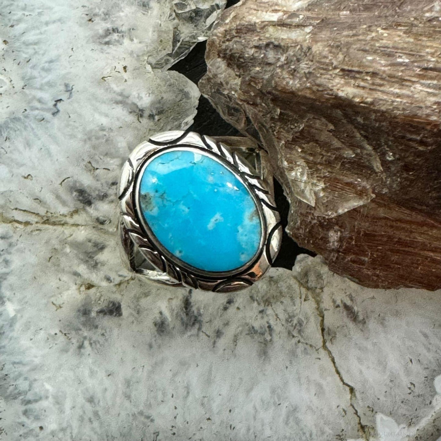 Native American Sterling Silver Oval Kingman Turquoise Decorated Ring Size 8.5 For Women