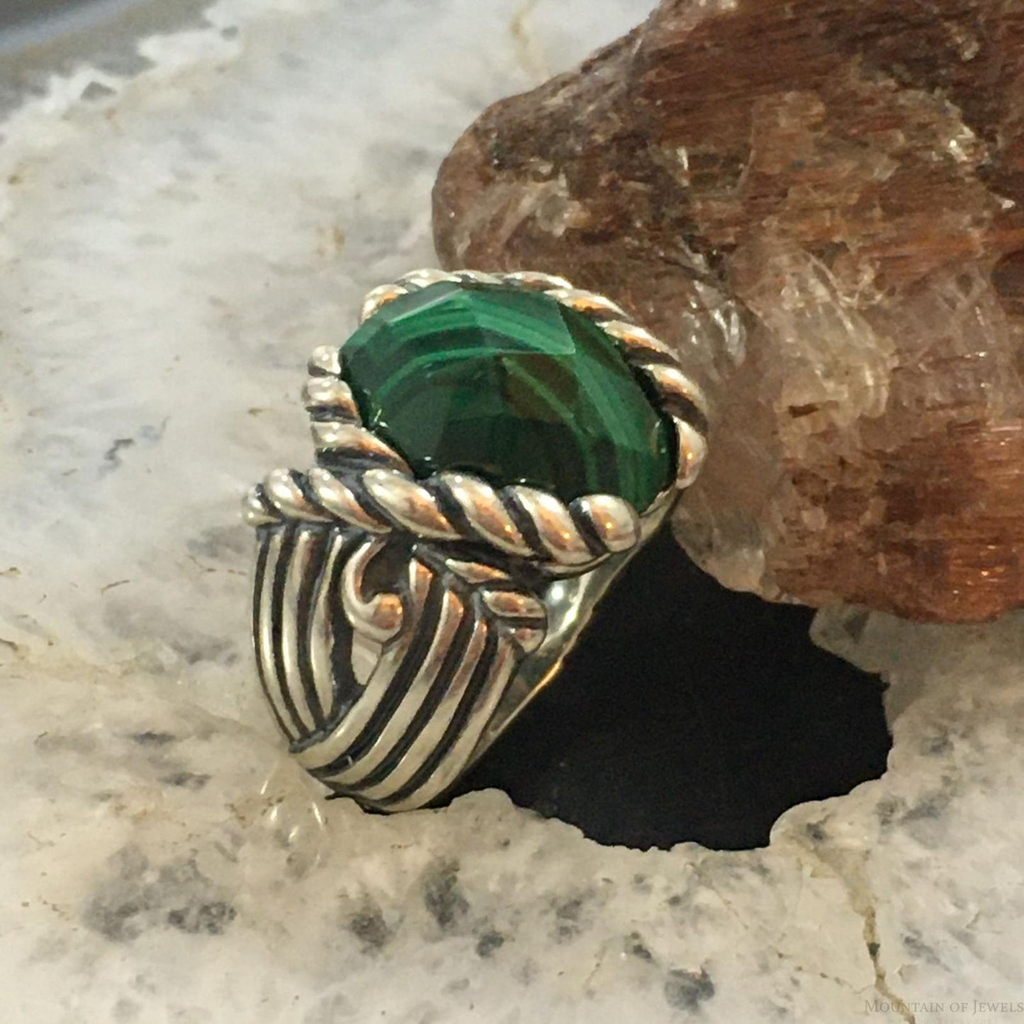 Carolyn Pollack Vintage Sterling Silver Oval Faceted Malachite Shield Ring For Women