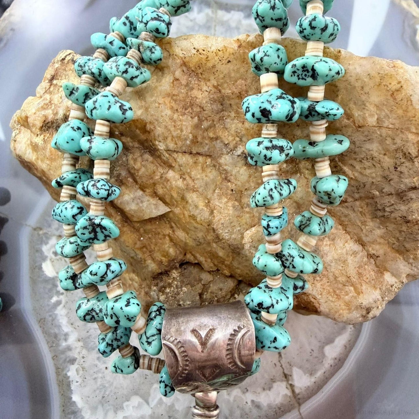 Vintage Native American 2 Strand Kingman Turquoise w/Fetish Bear Necklace