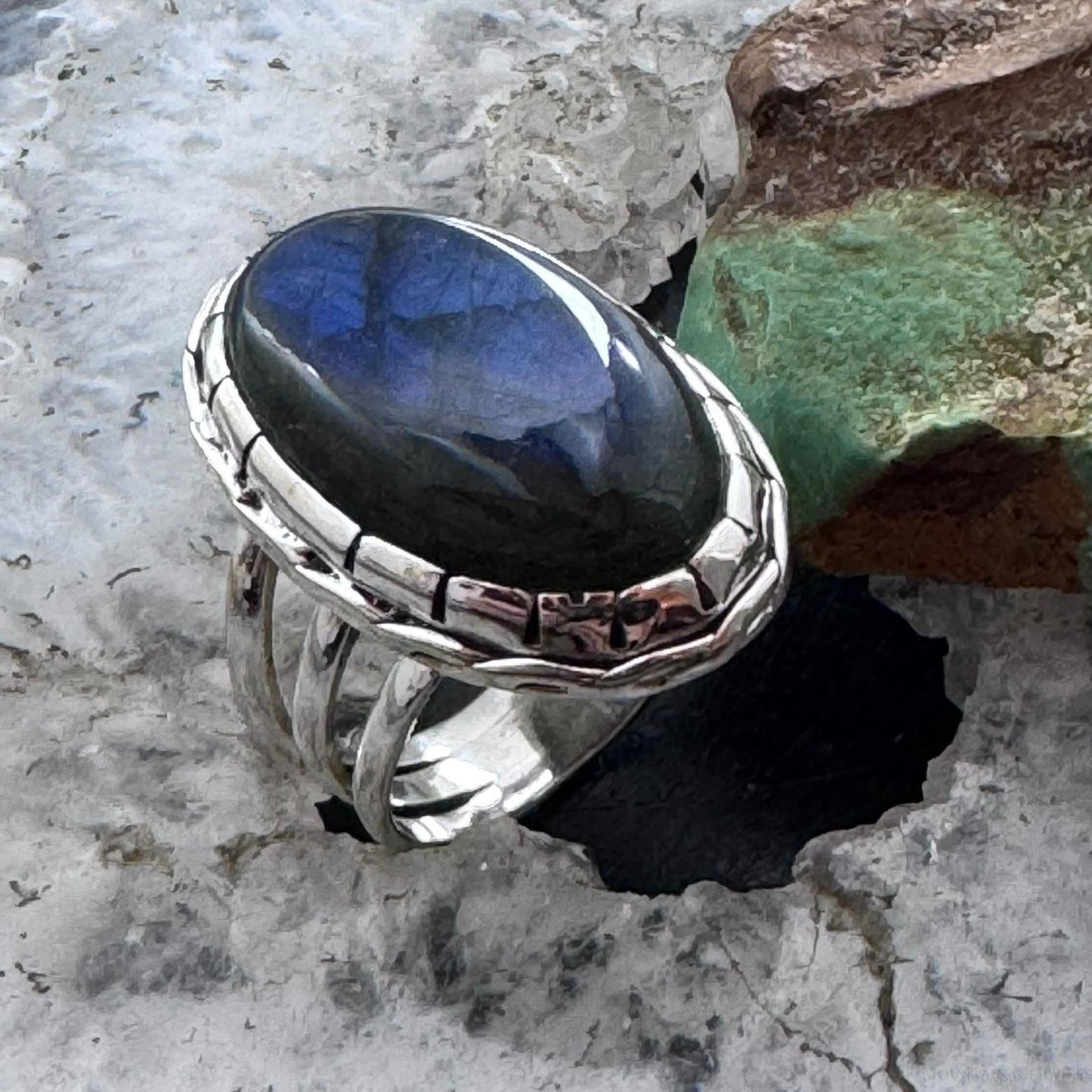 Sterling Silver Southwestern Style Oval Labradorite Ring Size 8 For Women