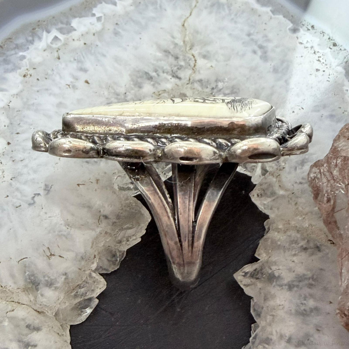 Vintage Native American Sterling Scrimshaw Style On Gemstone Ring Size 8 For Women