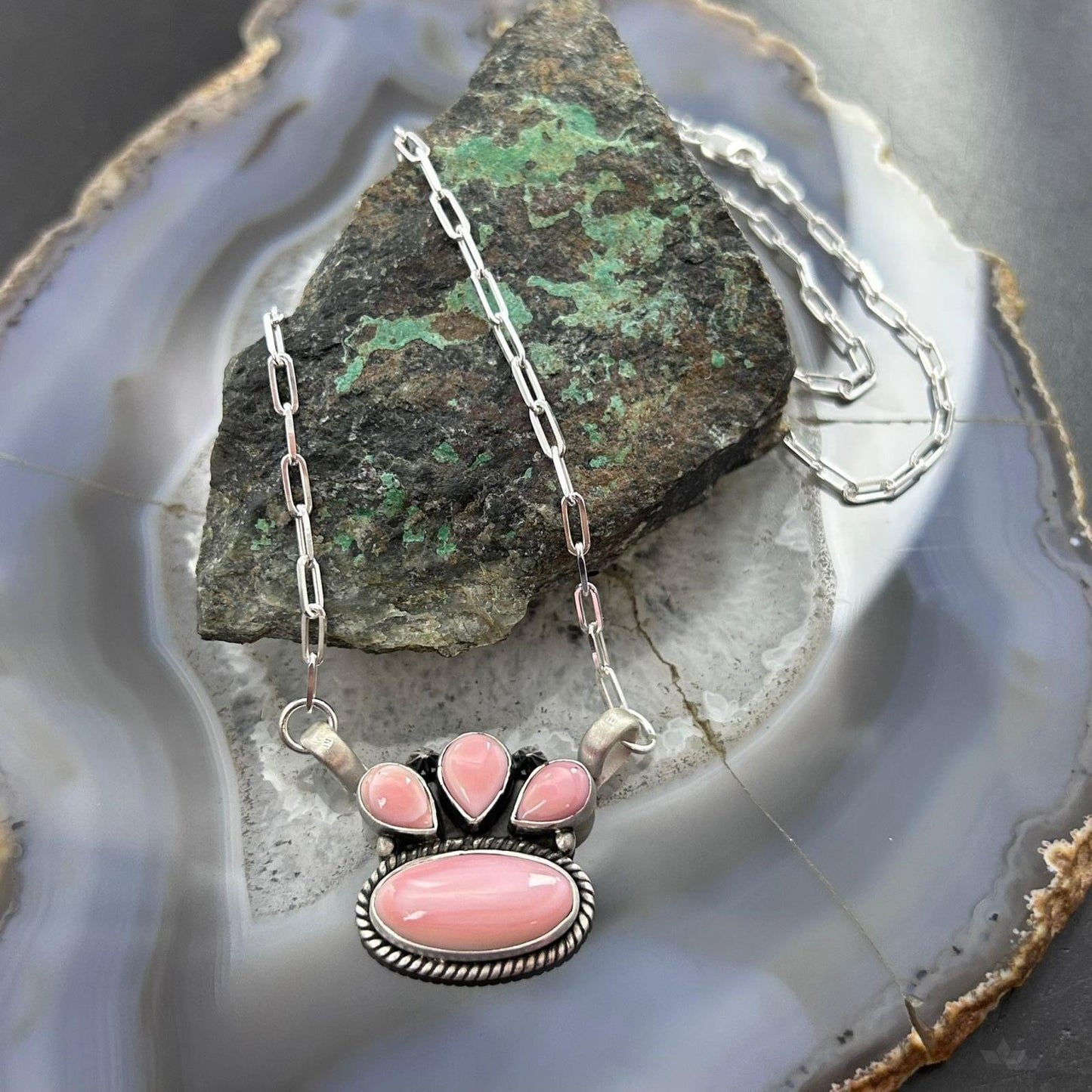 Native American Sterling Silver Teardrop & Oval Pink Conch Pendant W/Necklace For Women