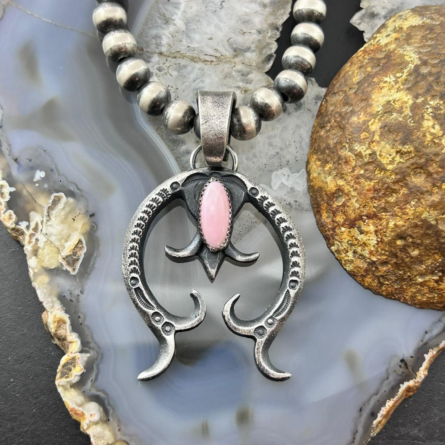 Eva & Linberg Billah Native American Sterling Silver Pink Conch Naja Pendant For Women