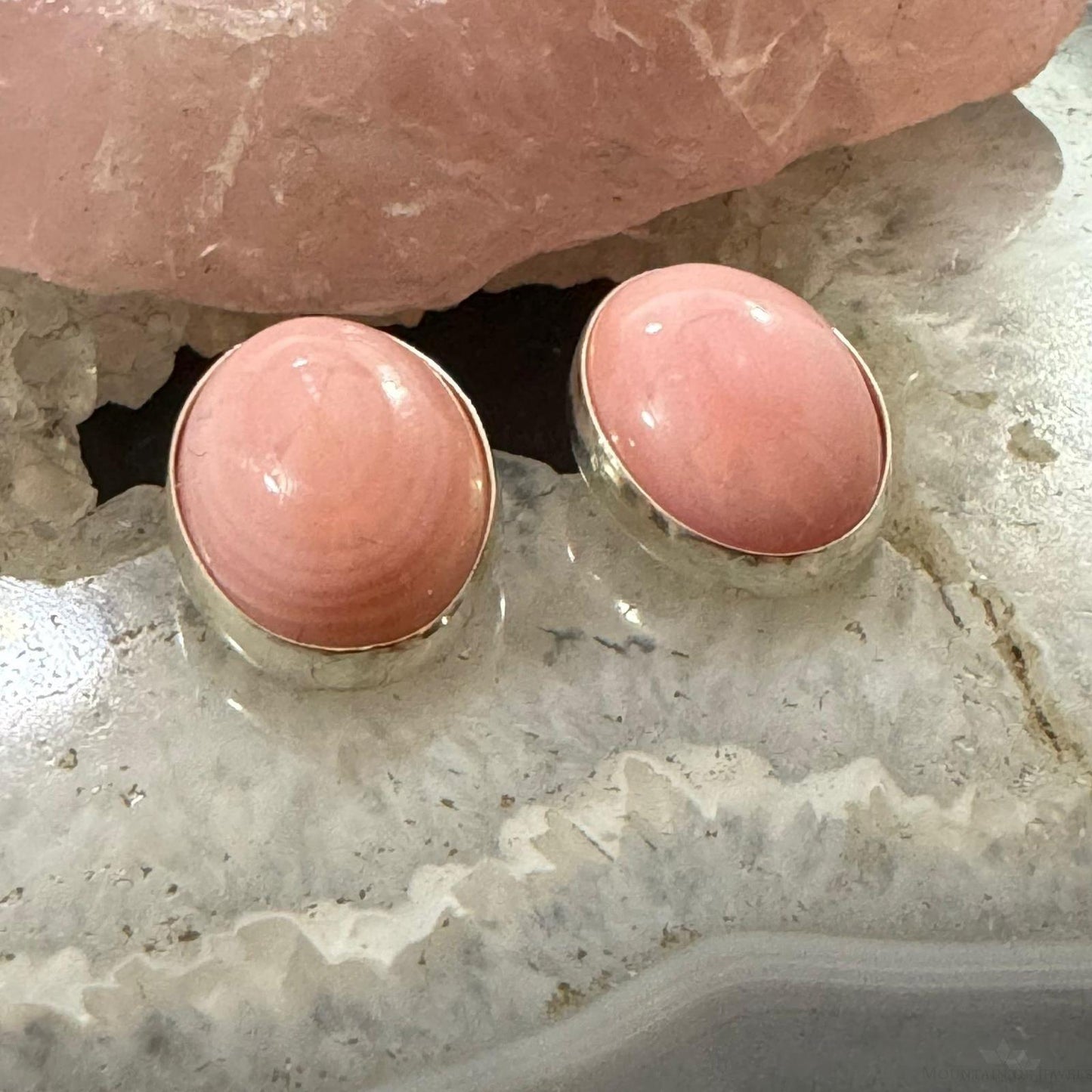 Native American Sterling Silver Oval Pink Conch Stud Earrings For Women