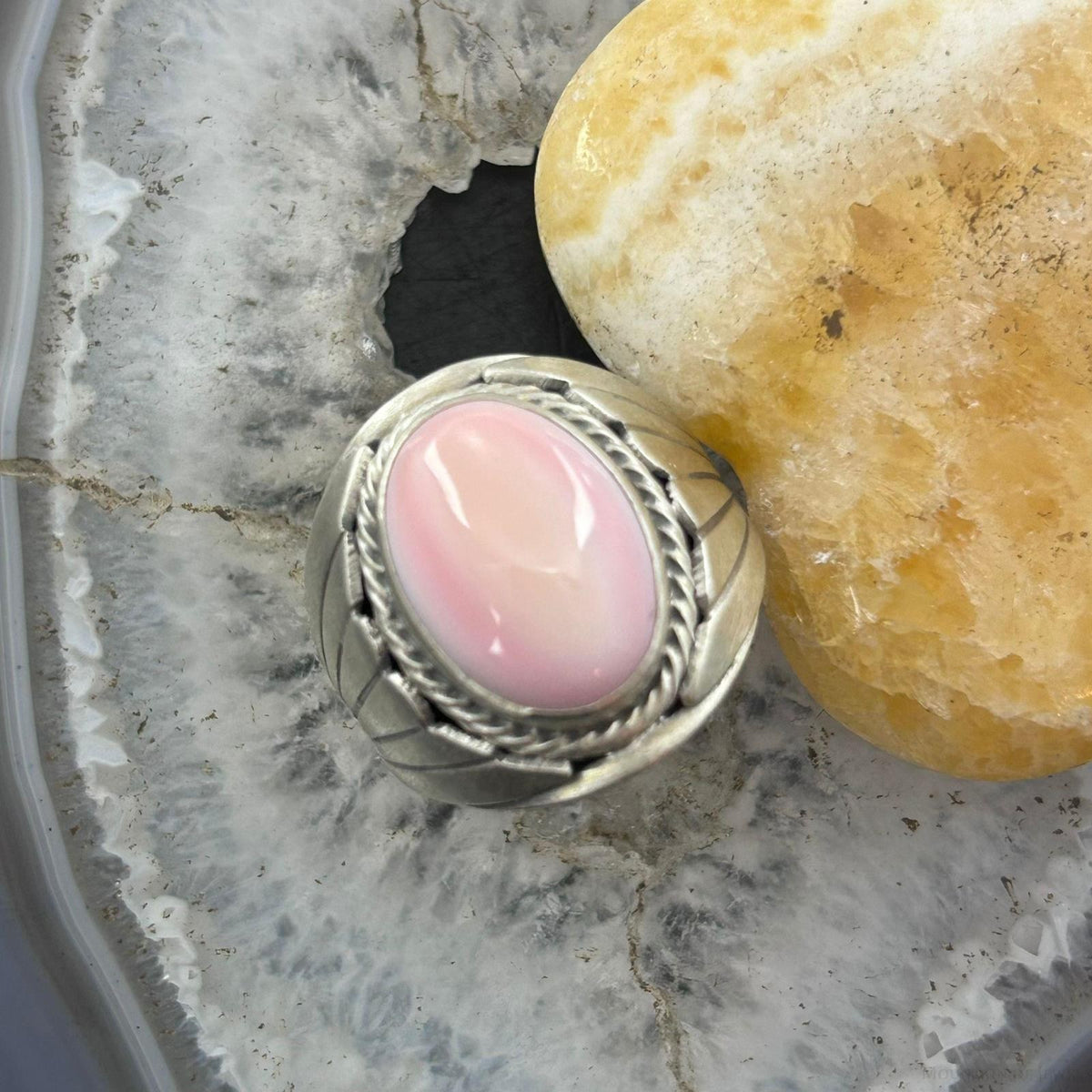 Native American Sterling Oval Pink Conch Decorated Shield Ring Size 11.75 For Men