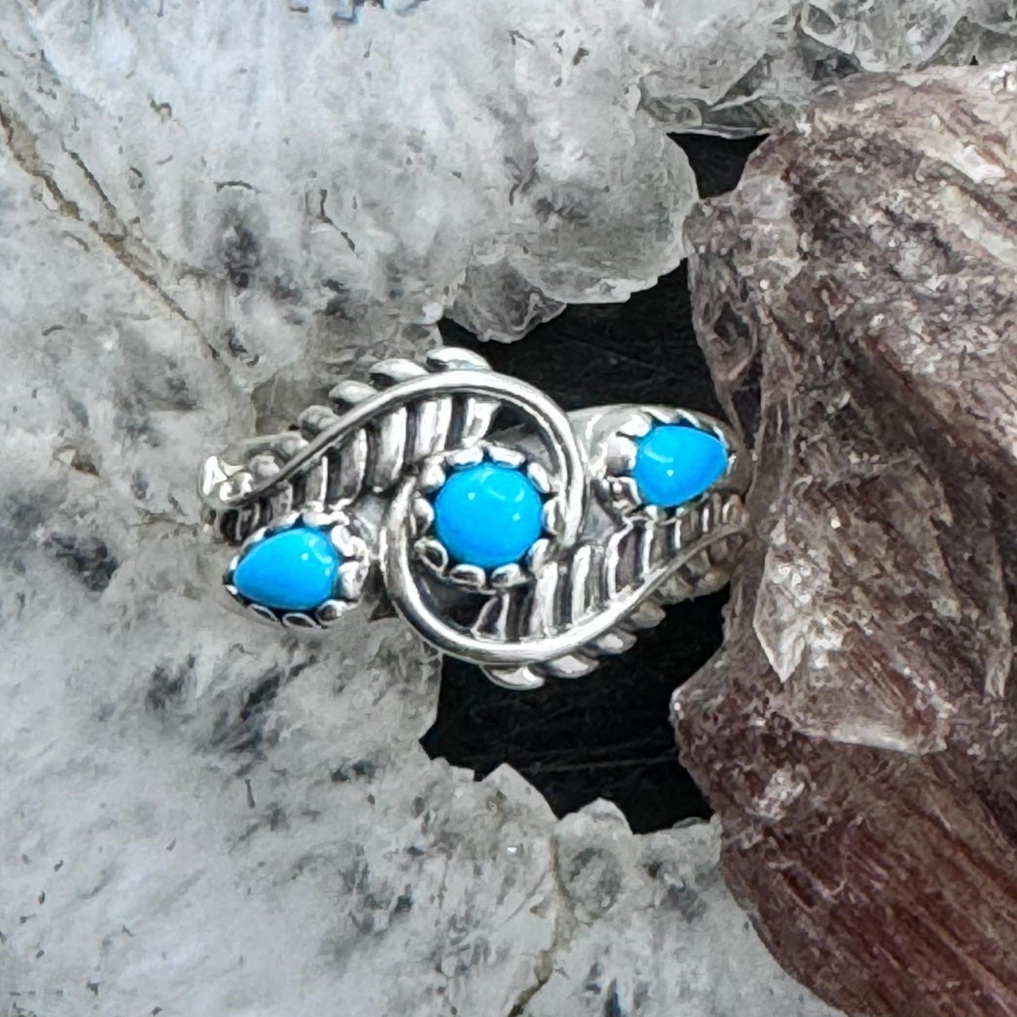 Carolyn Pollack Sterling Silver 3 Sleeping Beauty Turquoise Decorated Ring Size 8 For Women