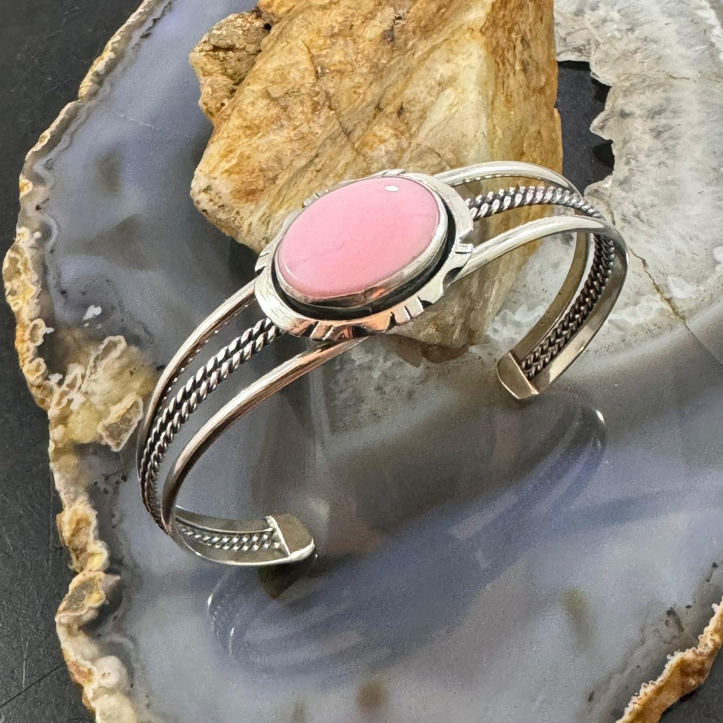 Native American Sterling Silver Oval Pink Conch Split Shank Bracelet For Women