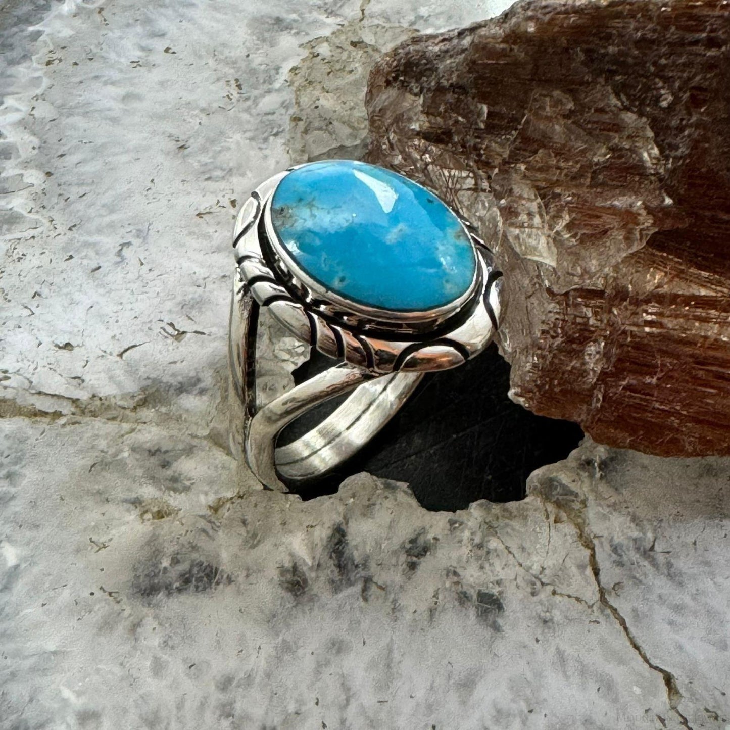 Native American Sterling Silver Oval Kingman Turquoise Decorated Ring Size 8.5 For Women