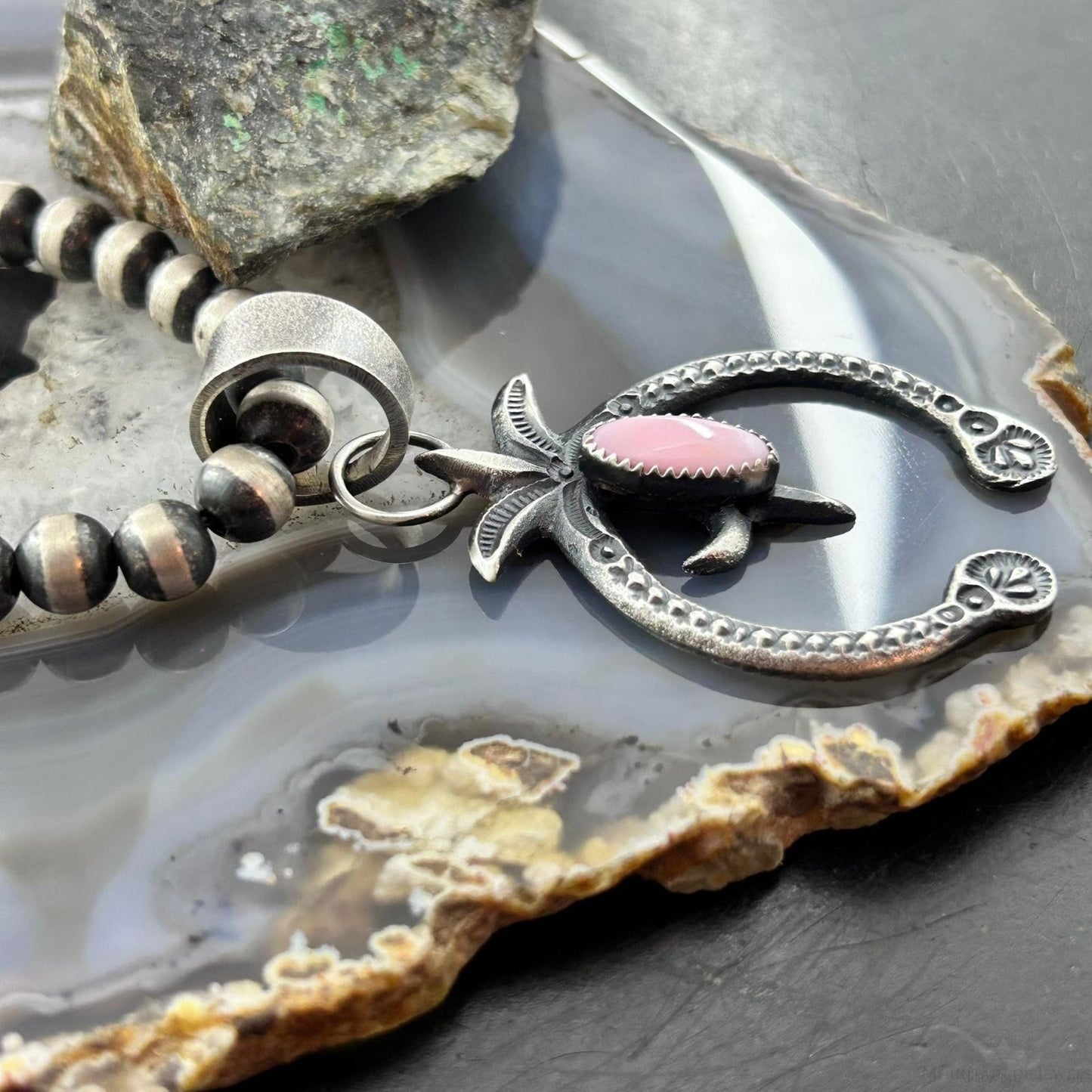 Eva & Linberg Billah Native American Sterling Silver Pink Conch Naja Pendant For Women