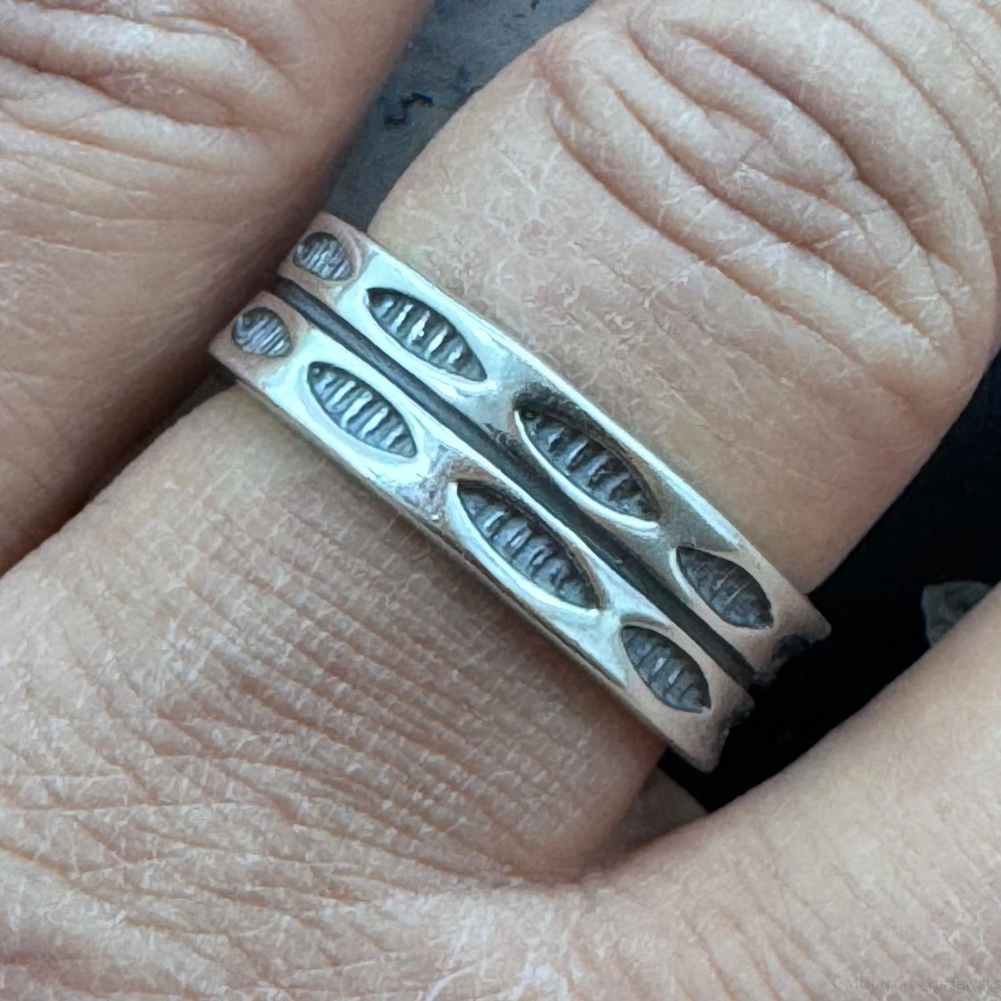 Carolyn Pollack American West Sterling Silver Engraved Unisex Band Ring