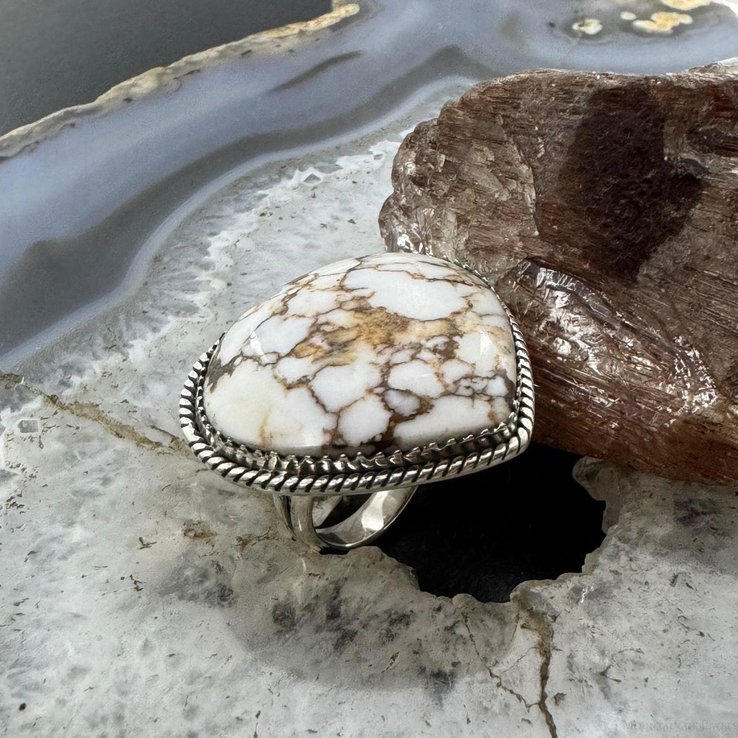 Sterling Silver Southwestern Style Wild Horse Heart Shape Ring Size 6 For Women