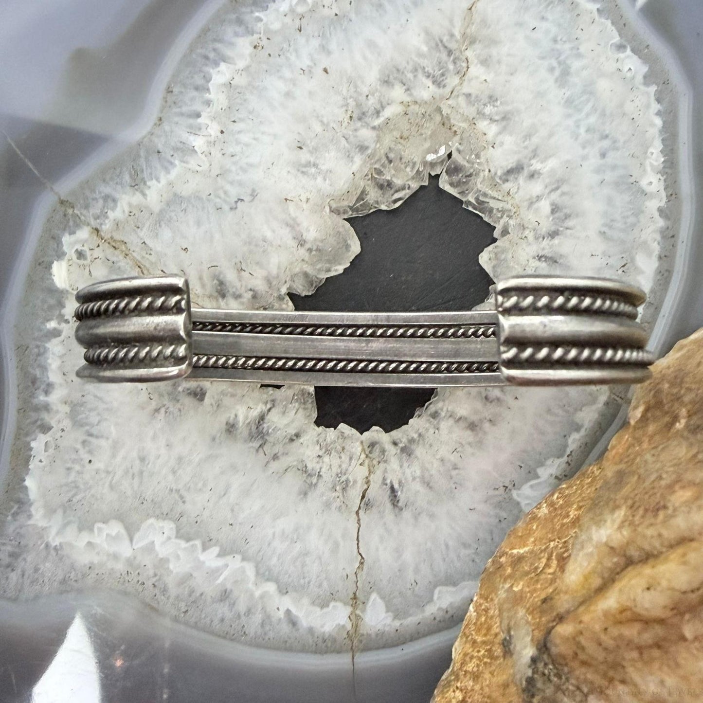 Tahe Vintage Native American Sterling Silver Stripes & Rope Bracelet For Women