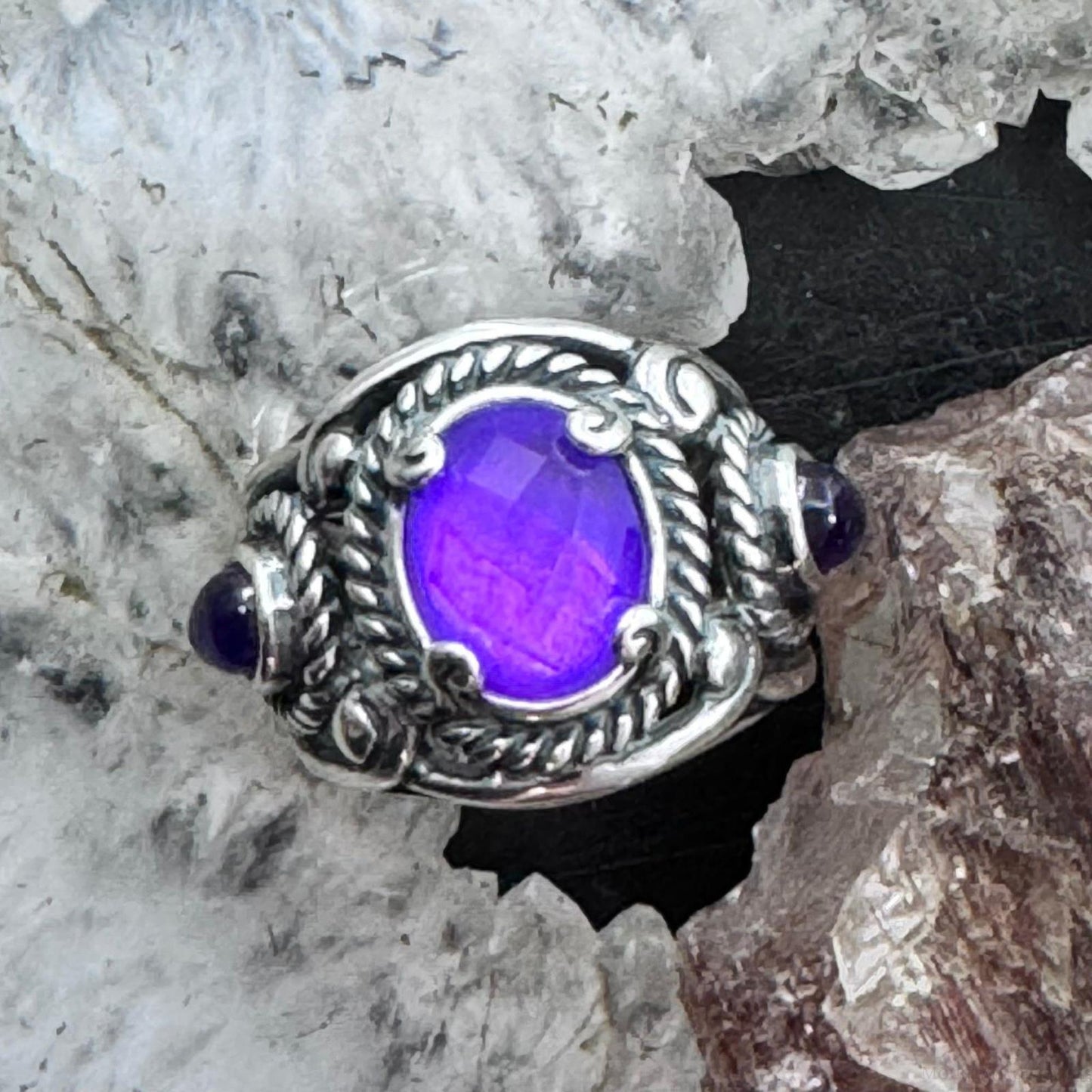 Carolyn Pollack Sterling Silver 3 Amethyst Decorated Doublet Ring Size 5 For Women