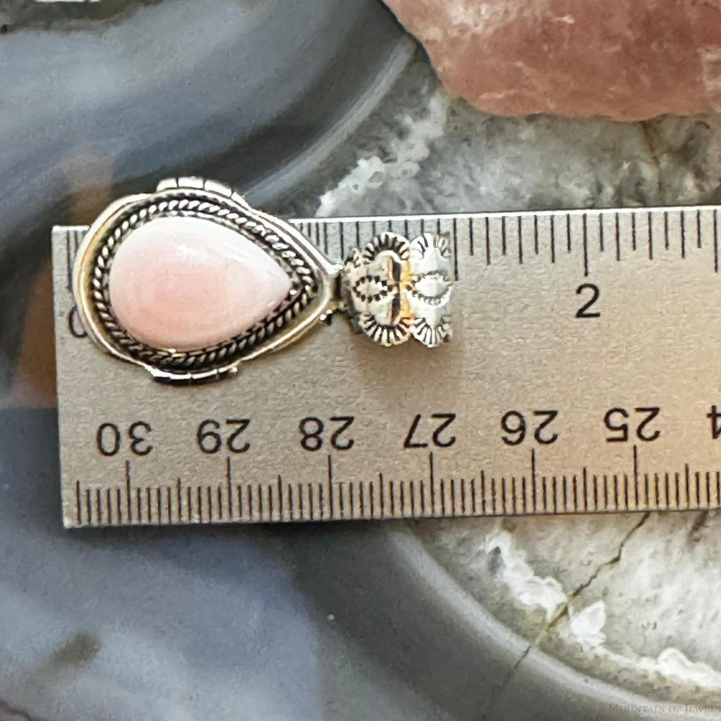 Native American Sterling Silver Teardrop Pink Conch Pendant For Women