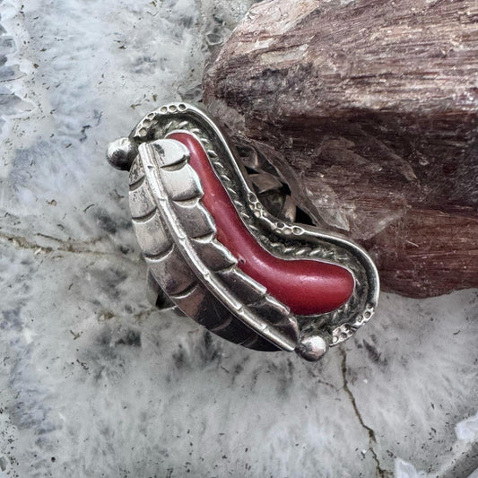 Vintage Native American Sterling Silver Coral Decorated Ring Size 6.75 For Women