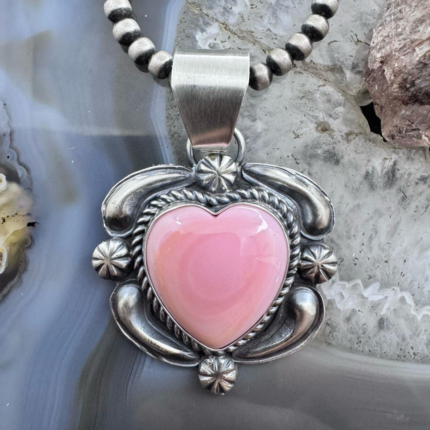 Jeff James Native American Sterling Silver Pink Conch Decorated Heart Pendant For Women