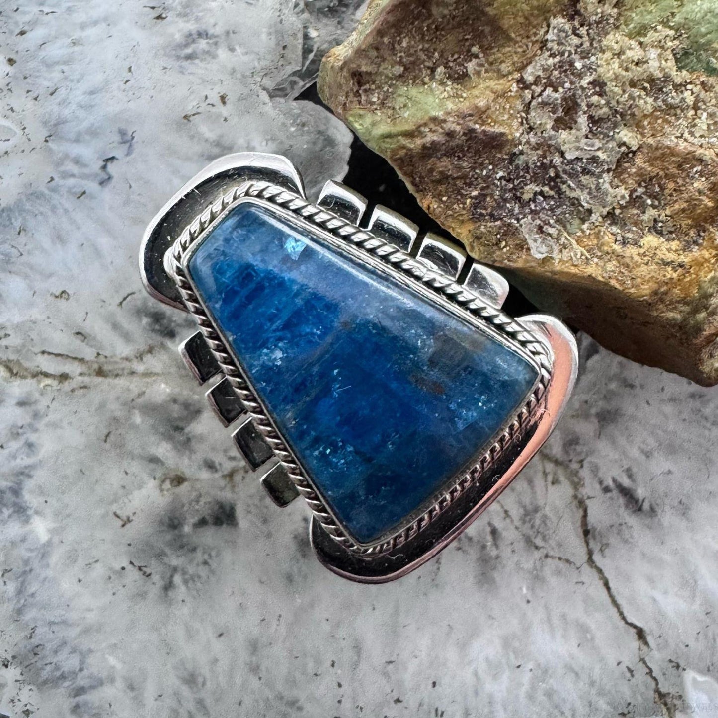 Sterling Silver Southwestern Style Trapezoid Neon Apatite Ring Size 7.25 For Women