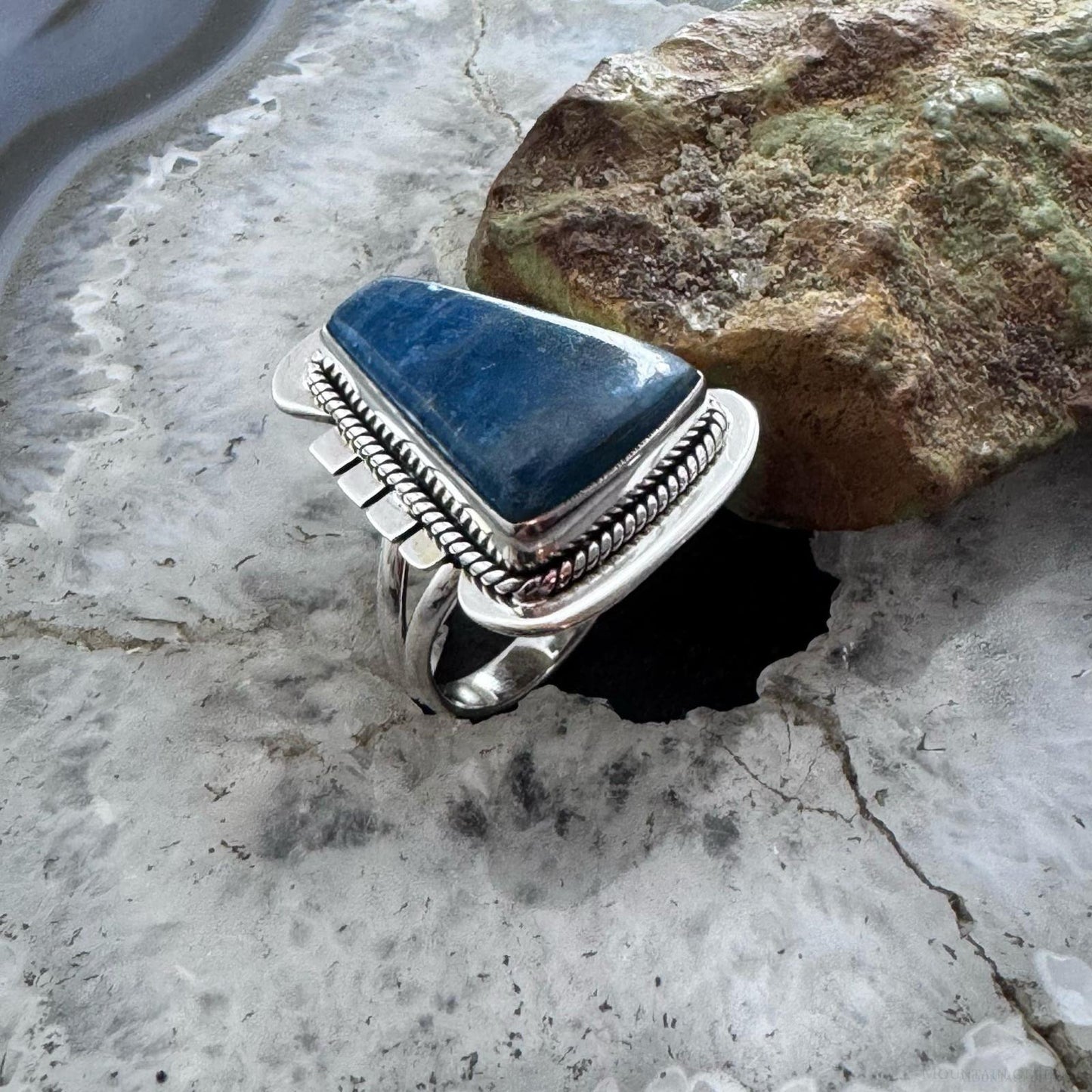 Sterling Silver Southwestern Style Trapezoid Neon Apatite Ring Size 7.25 For Women