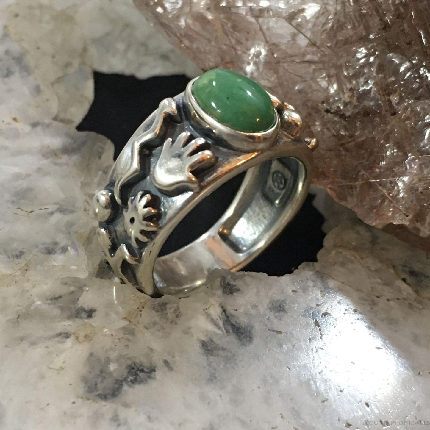 Jody Naranjo and Carolyn Pollack Vintage Southwestern Style Sterling Silver Oval Green Turquoise Petroglyph Ring For Women
